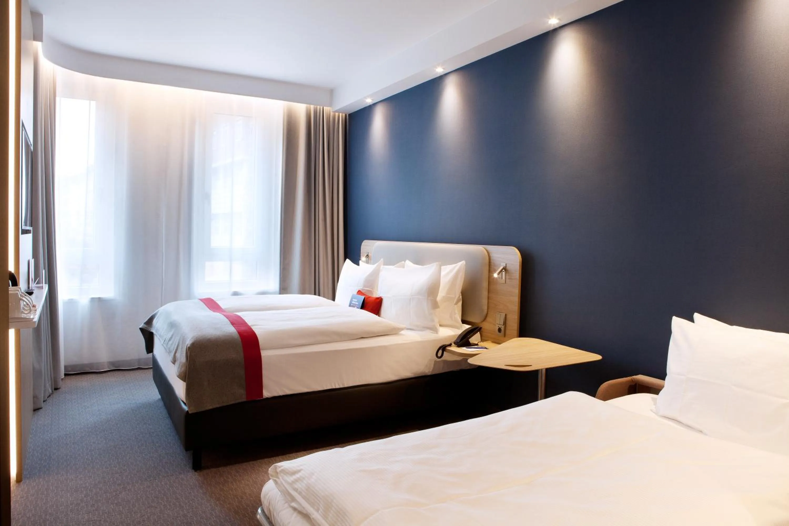 Bed in Holiday Inn Express - Kaiserslautern by IHG