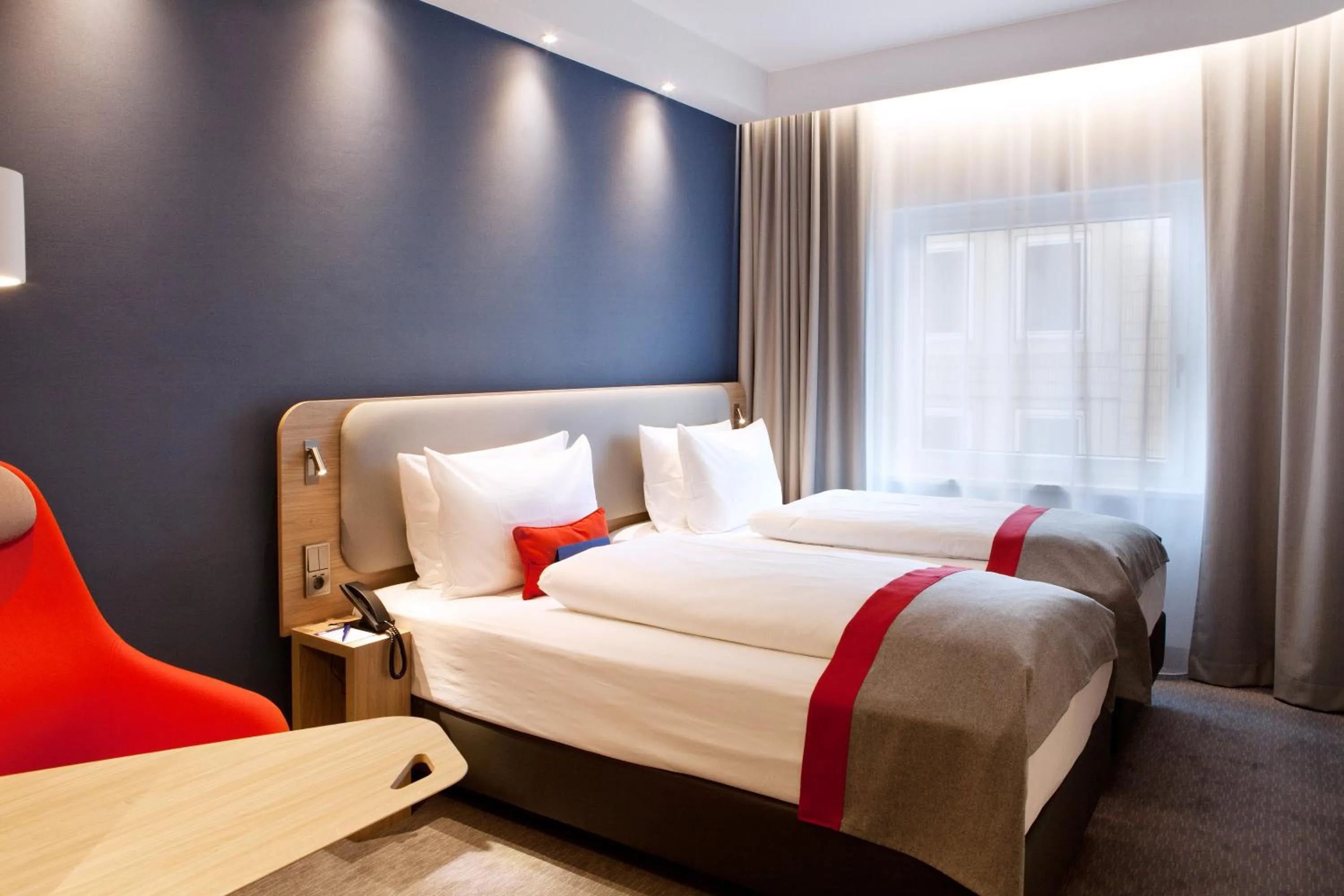 Bed in Holiday Inn Express - Kaiserslautern by IHG