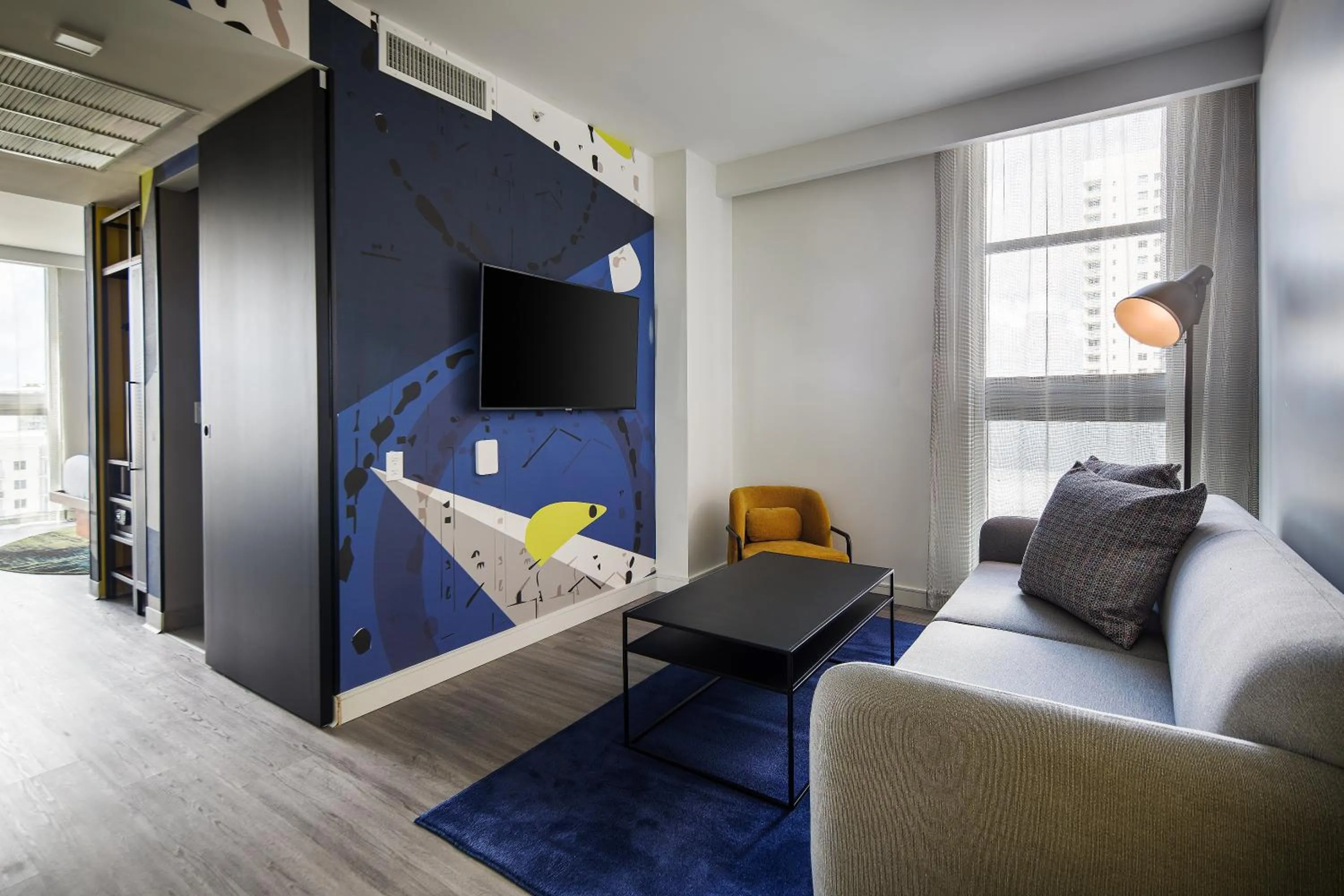 Photo of the whole room, Bed in Hotel Indigo Miami Brickell by IHG