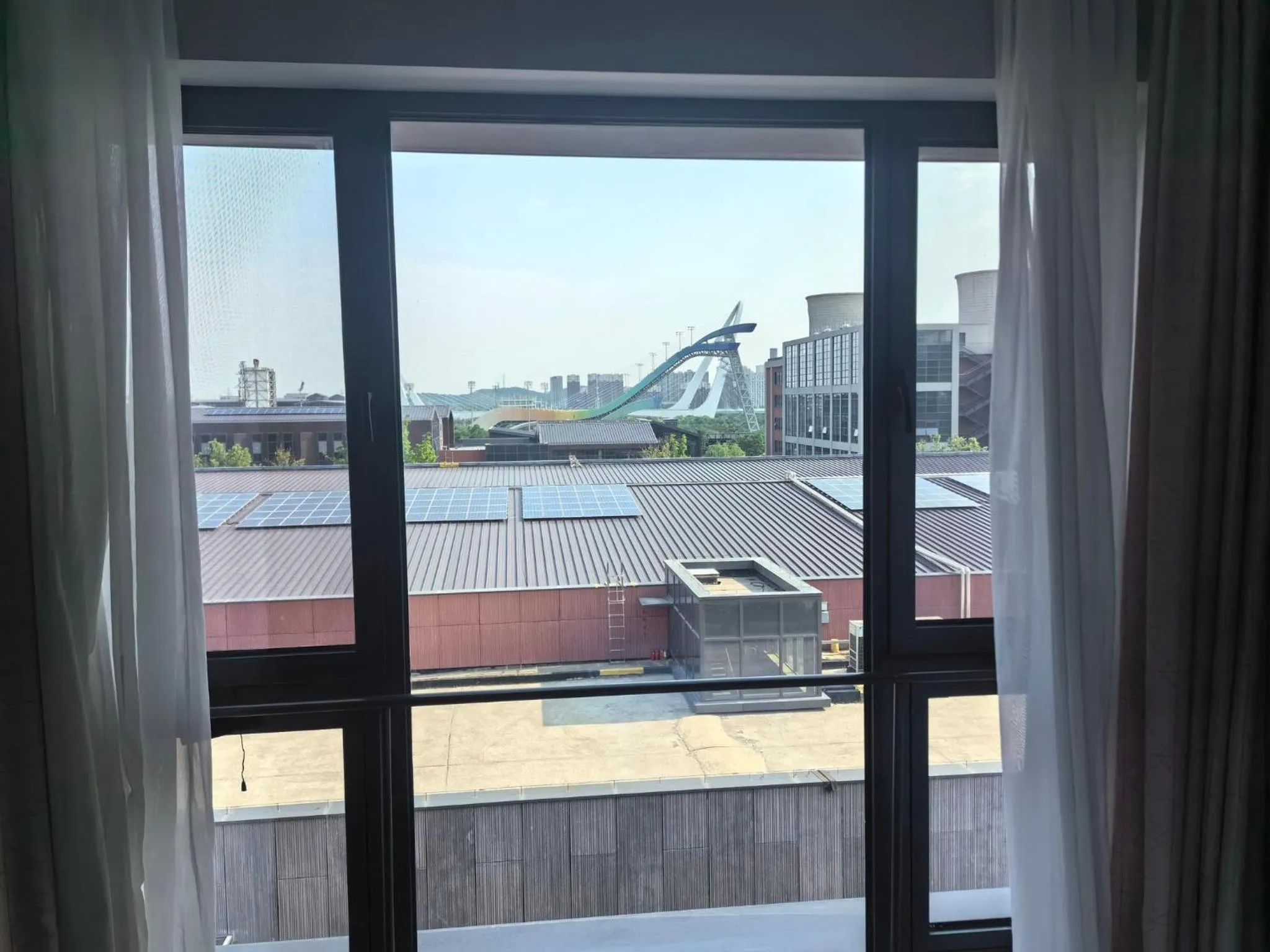 Photo of the whole room in Holiday Inn Express Beijing Shijingshan Lakeview by IHG