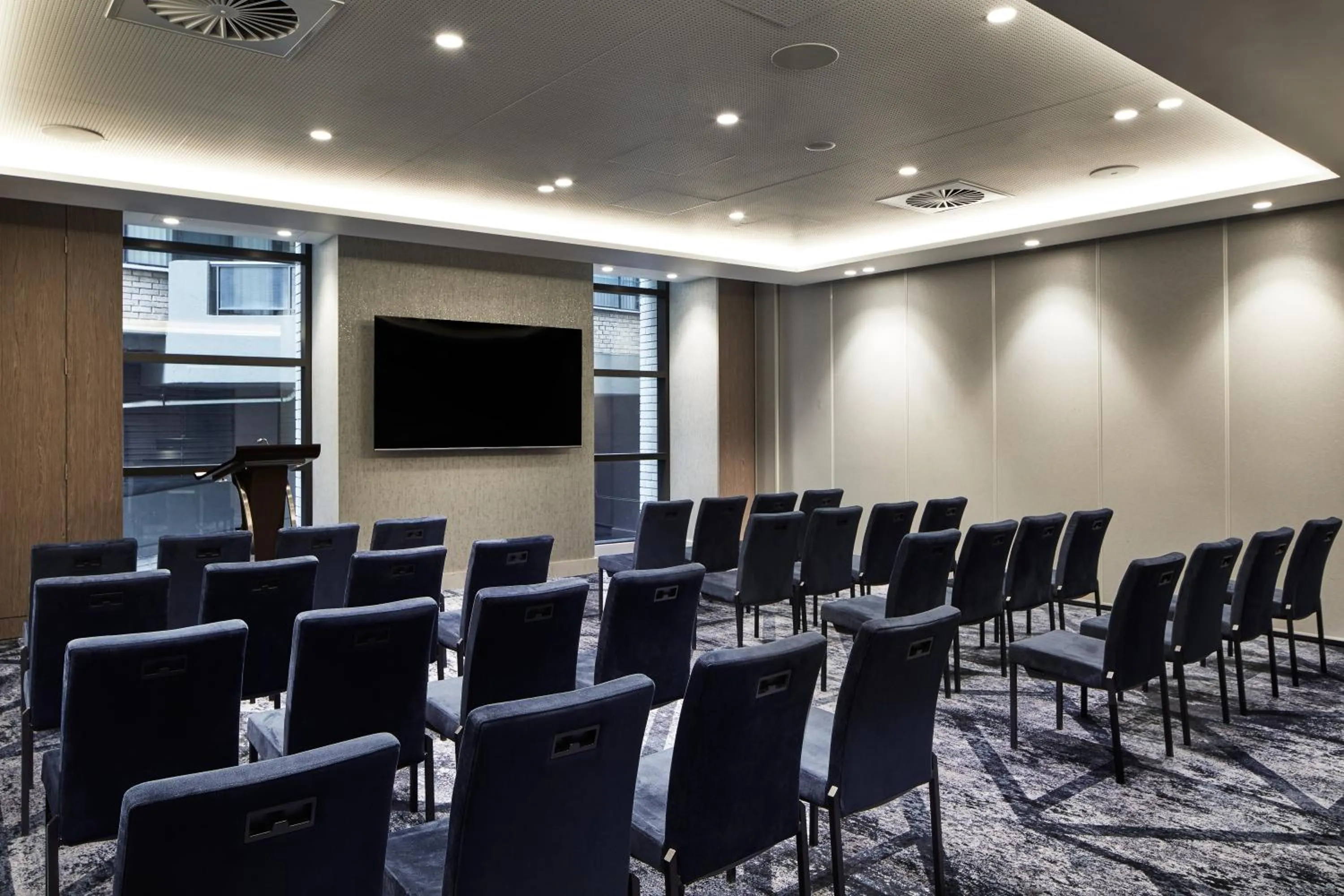 Meeting/conference room in Crowne Plaza Sydney Darling Harbour by IHG