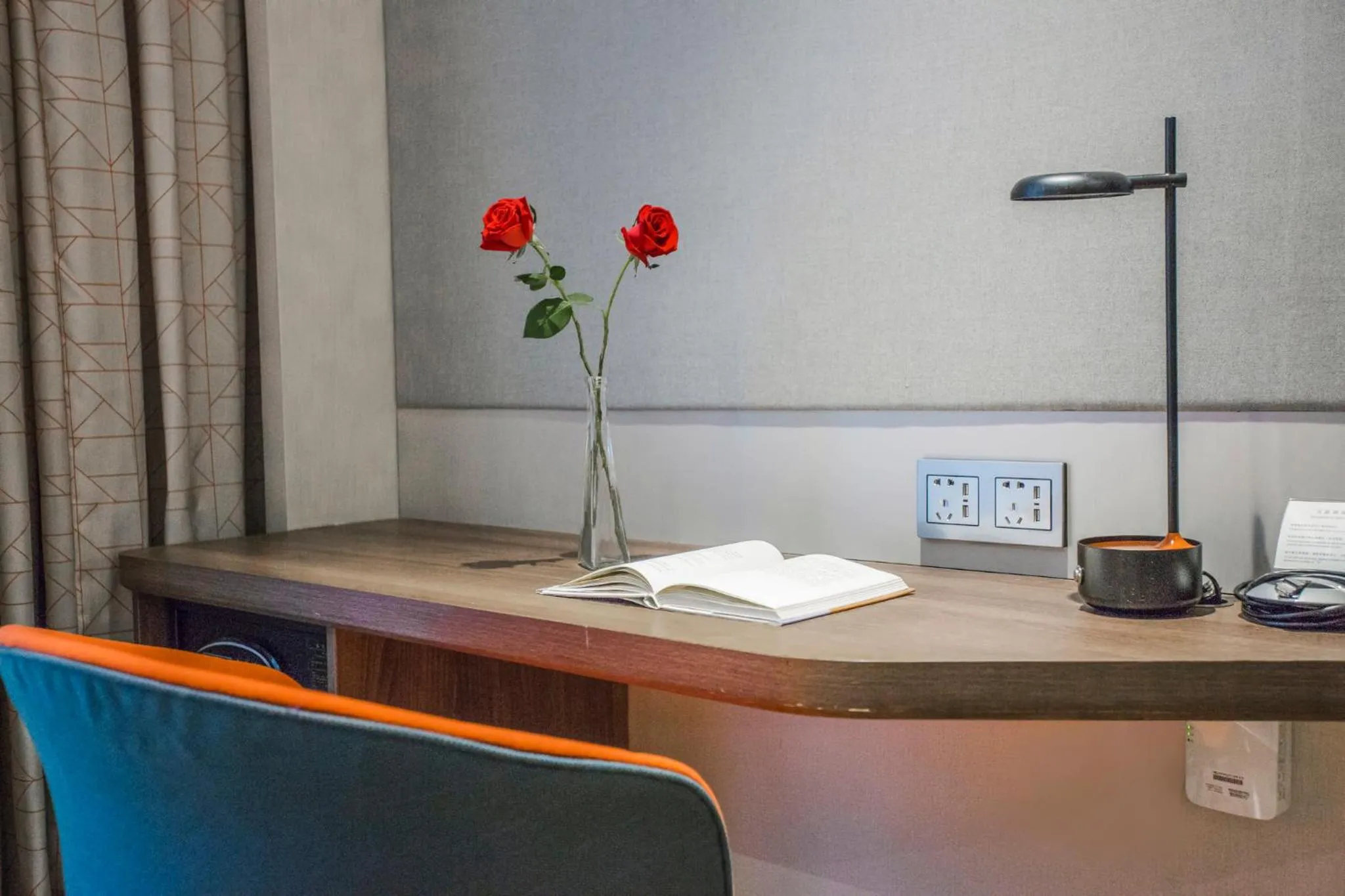 Photo of the whole room in Holiday Inn Express Hangzhou Xixi Tourism Zone by IHG