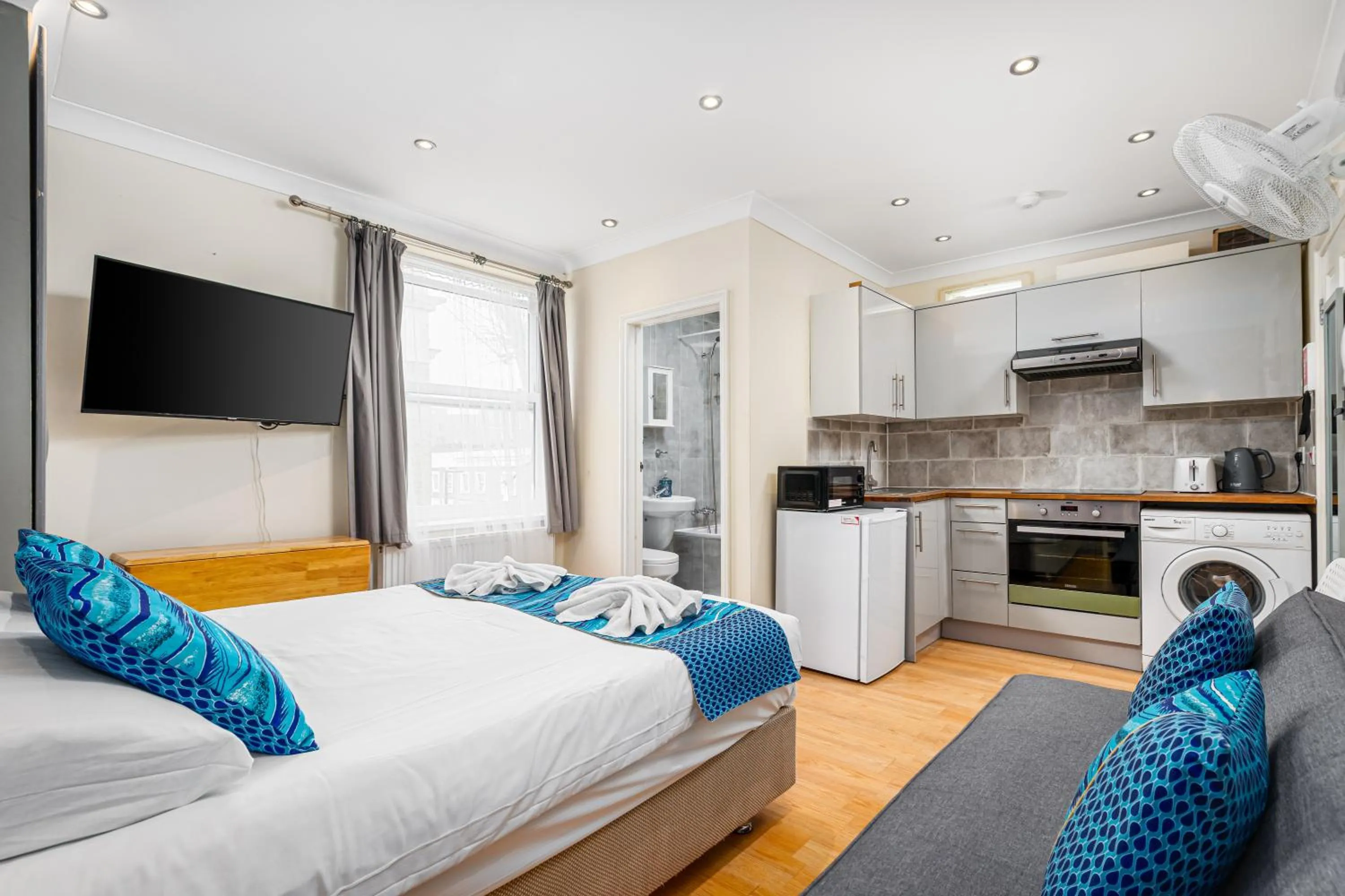 Bed in Camden Apartments