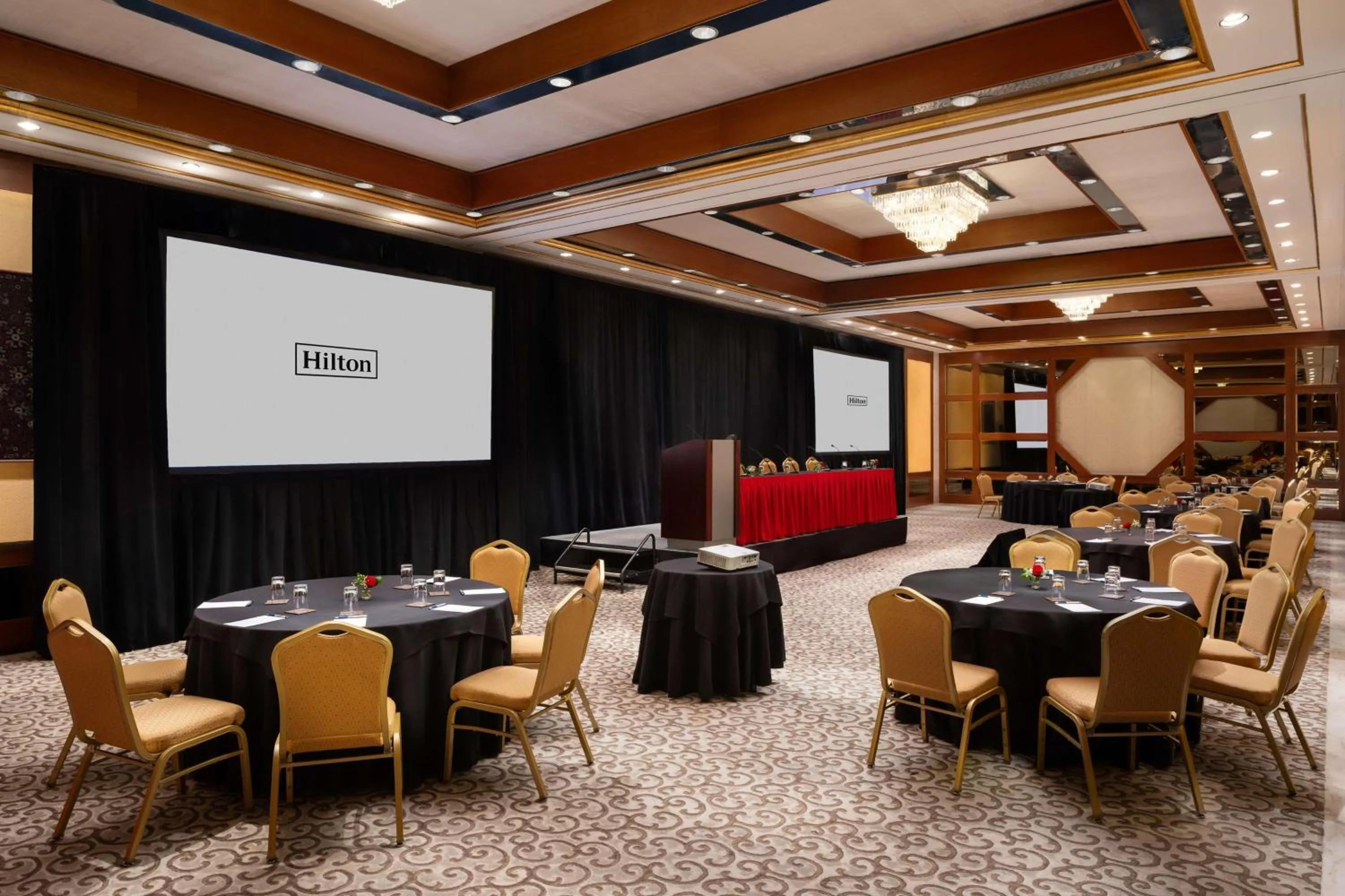 Meeting/conference room in Millennium Hilton New York One UN Plaza