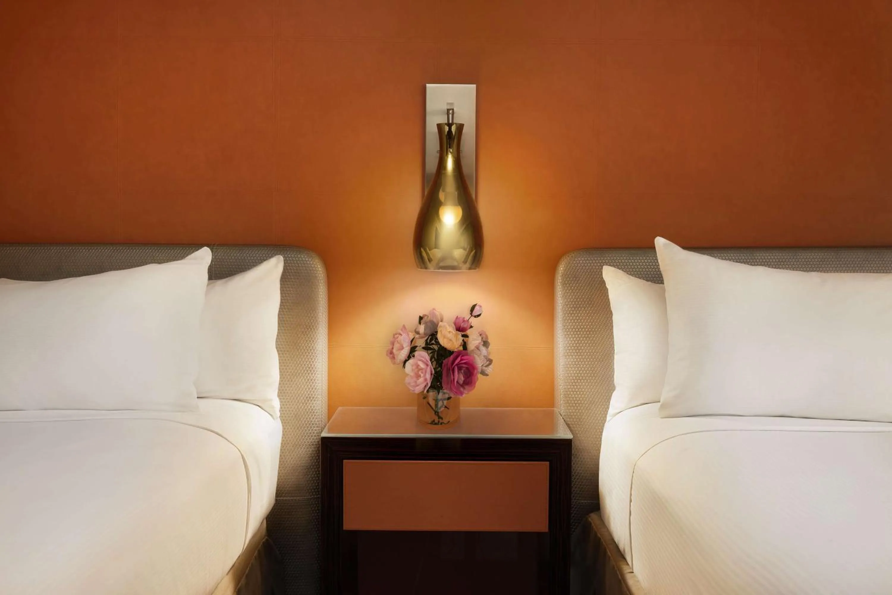 Bed in Millennium Hilton New York One UN Plaza