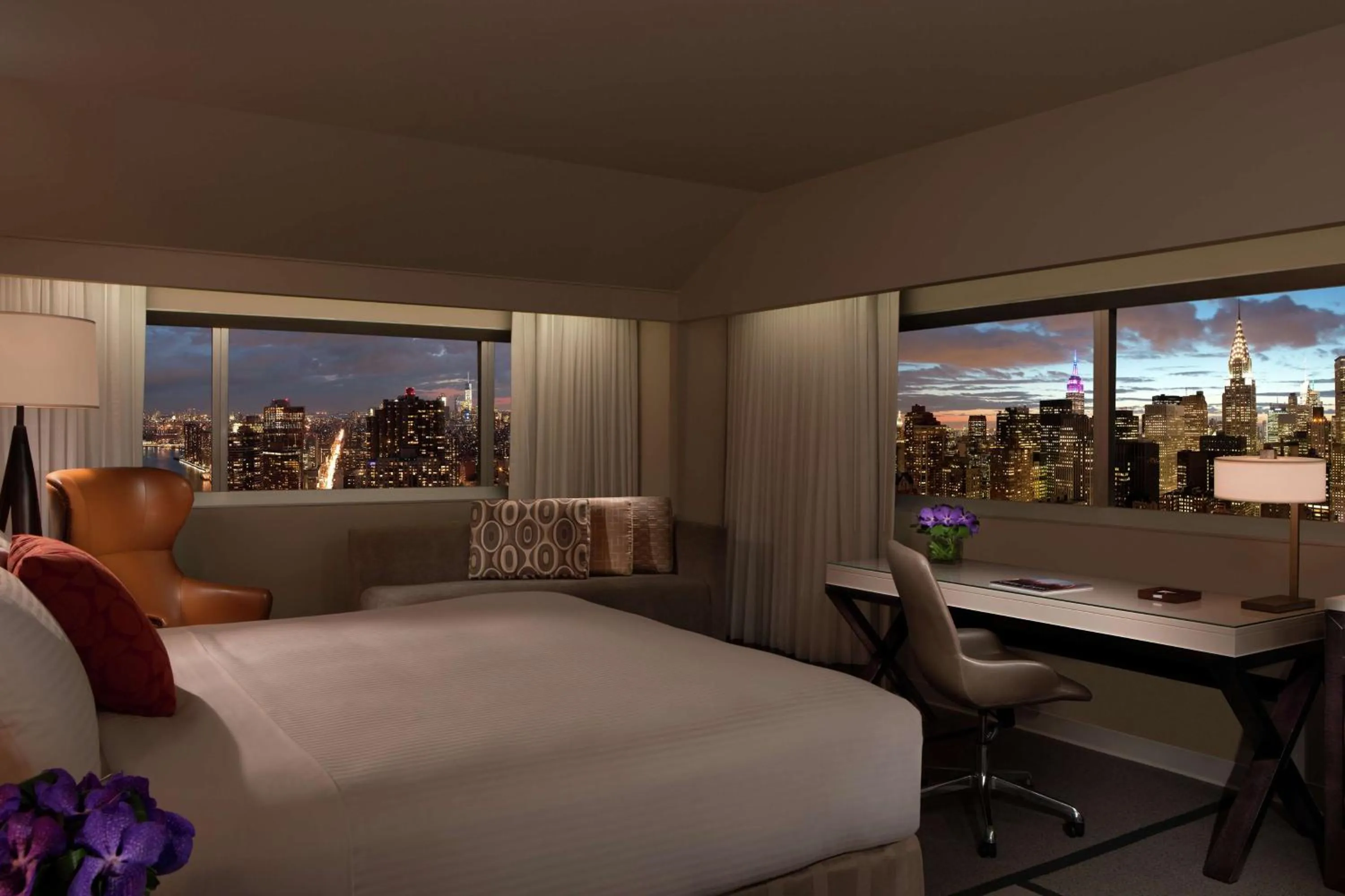Corner King Room - Mobility Accessible with Roll in Shower in Millennium Hilton New York One UN Plaza