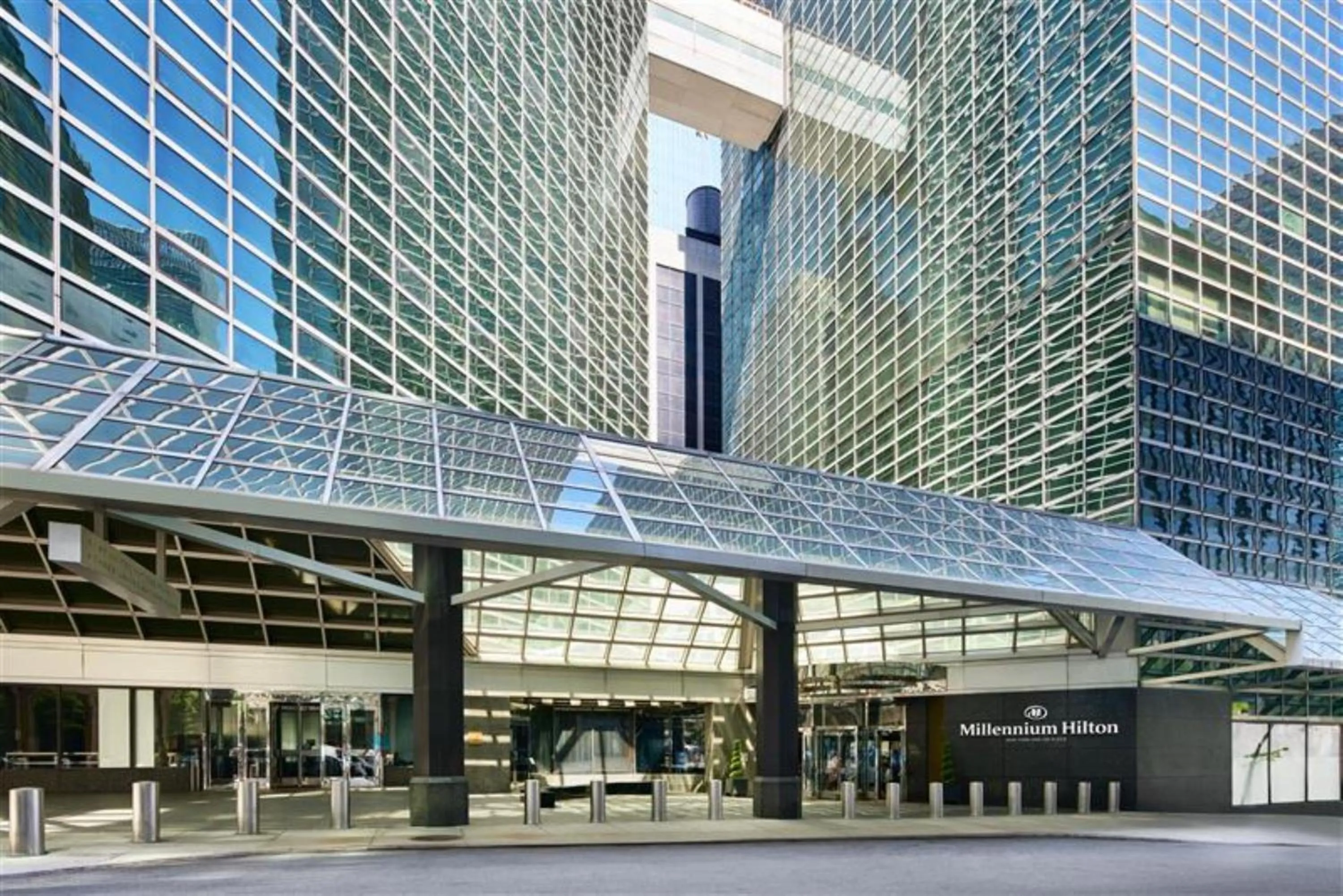 Property building in Millennium Hilton New York One UN Plaza
