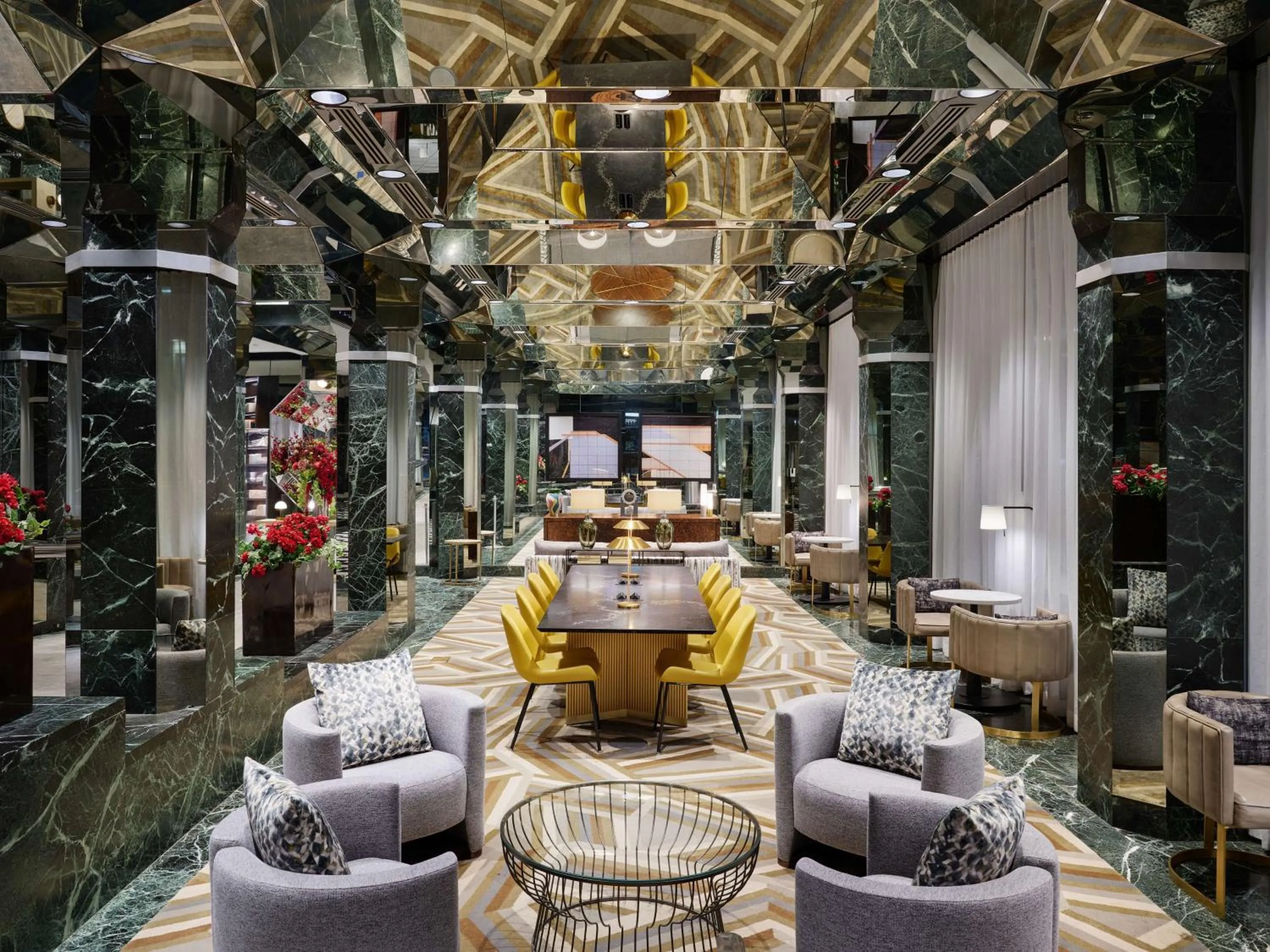 Lobby or reception in Millennium Hilton New York One UN Plaza