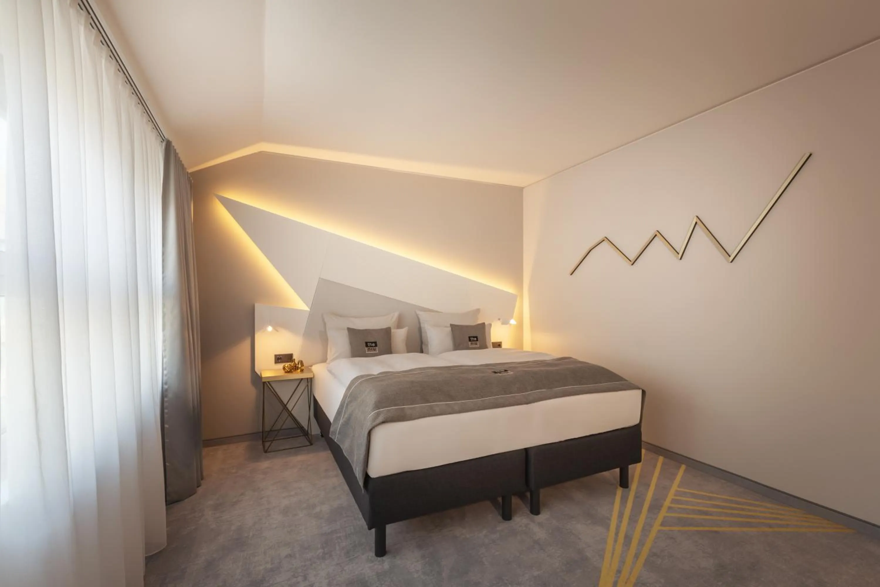 Bed in Holiday Inn - the niu, Coin Frankfurt Ostend by IHG