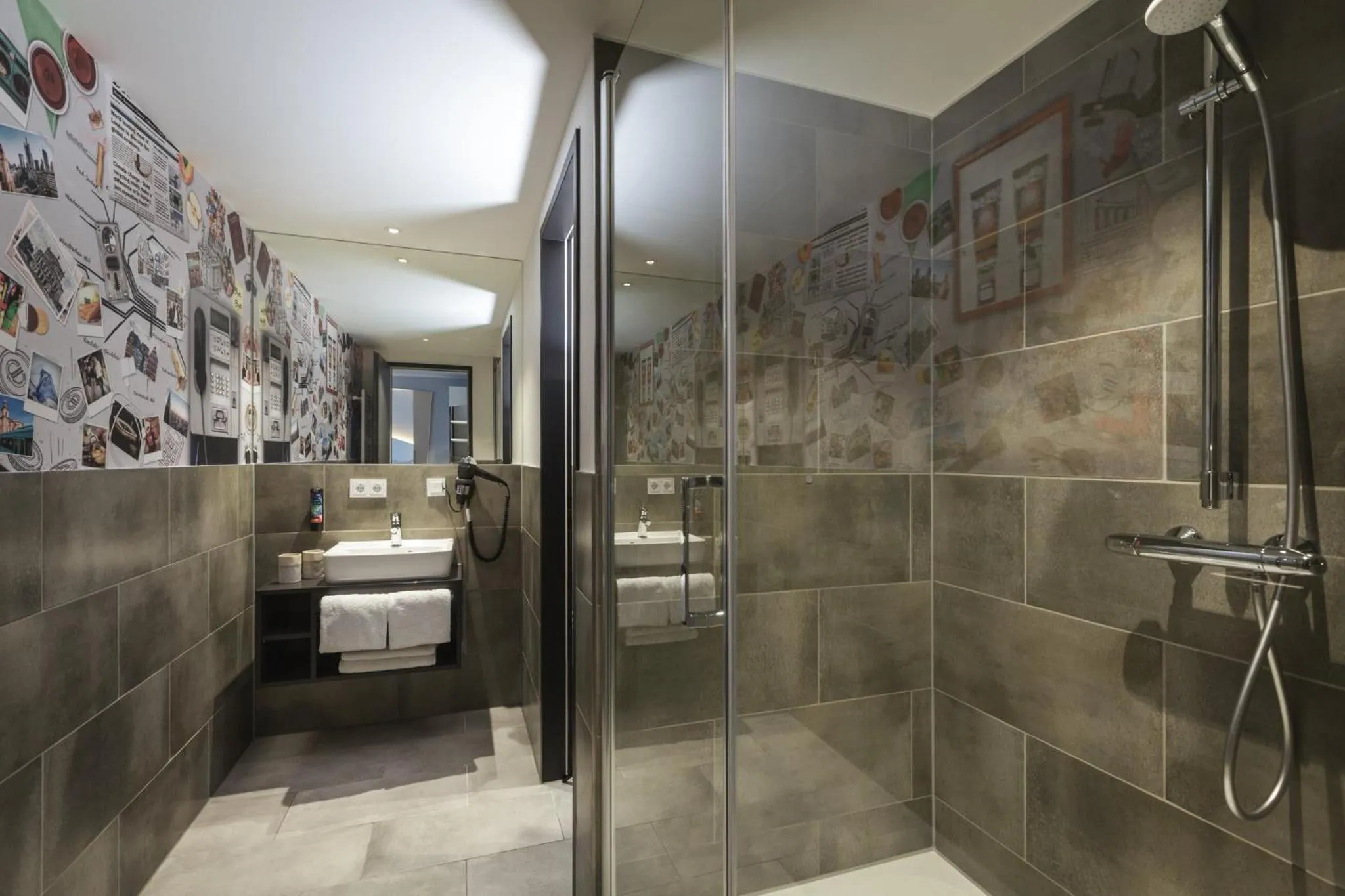 Bathroom in Holiday Inn - the niu, Coin Frankfurt Ostend by IHG