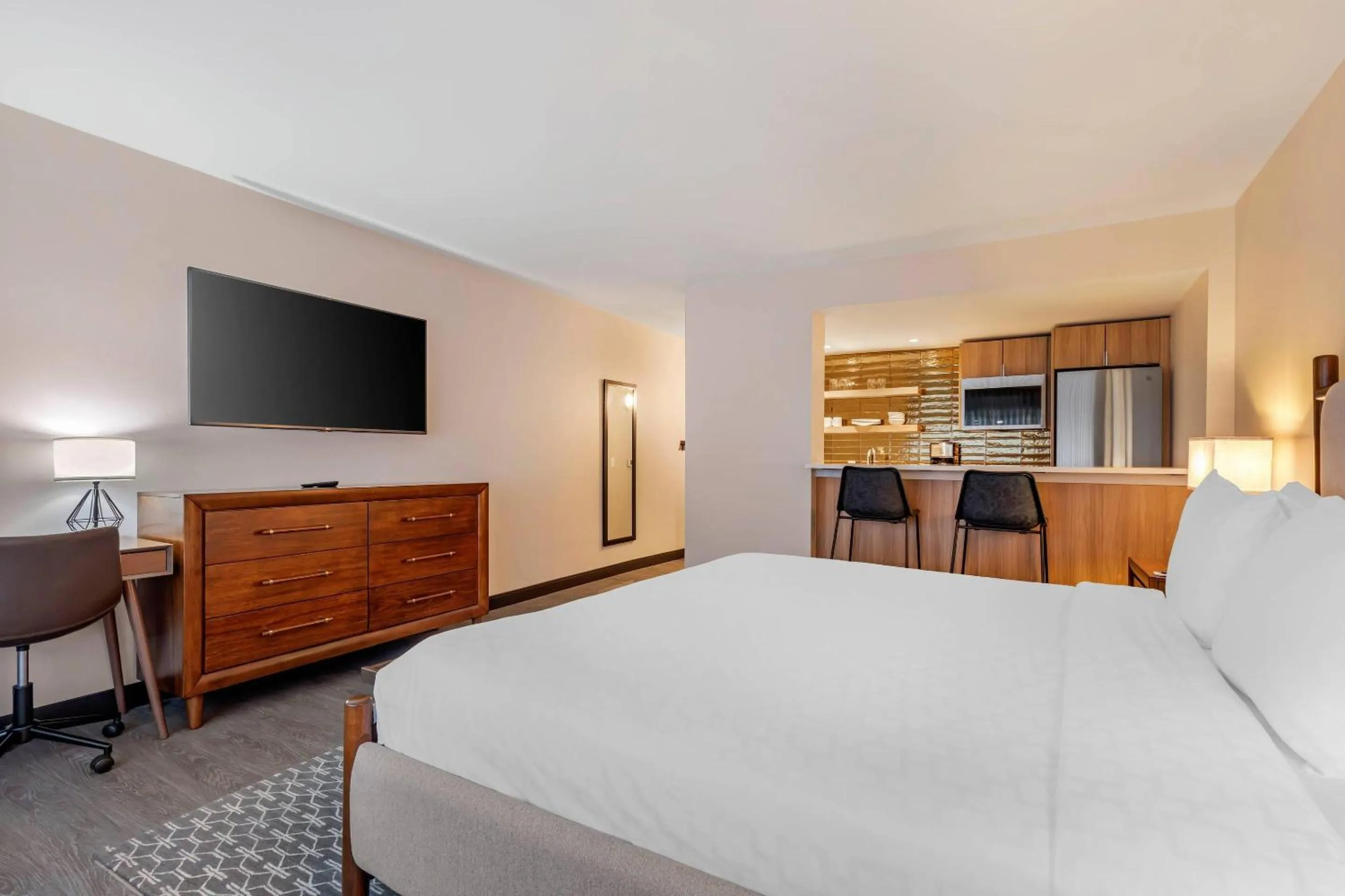 Bedroom, Bed in The Quincy, an Ascend Collection Hotel