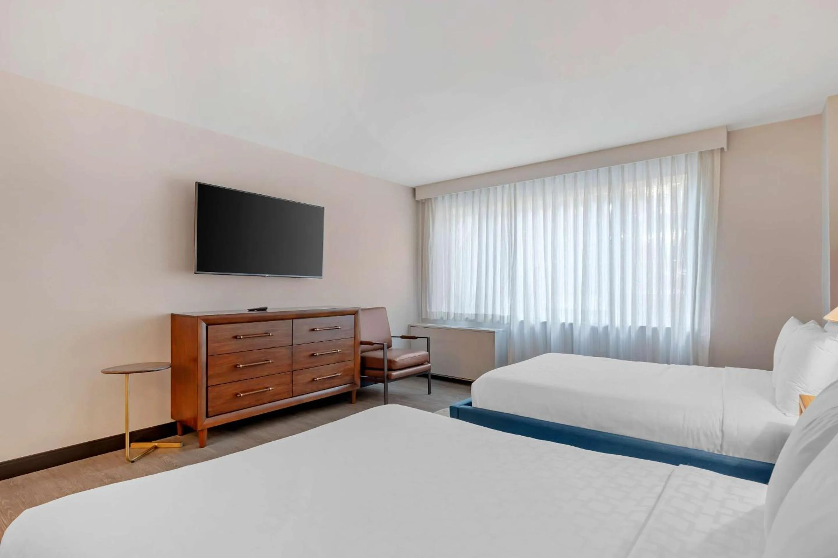 Bedroom, Bed in The Quincy, an Ascend Collection Hotel