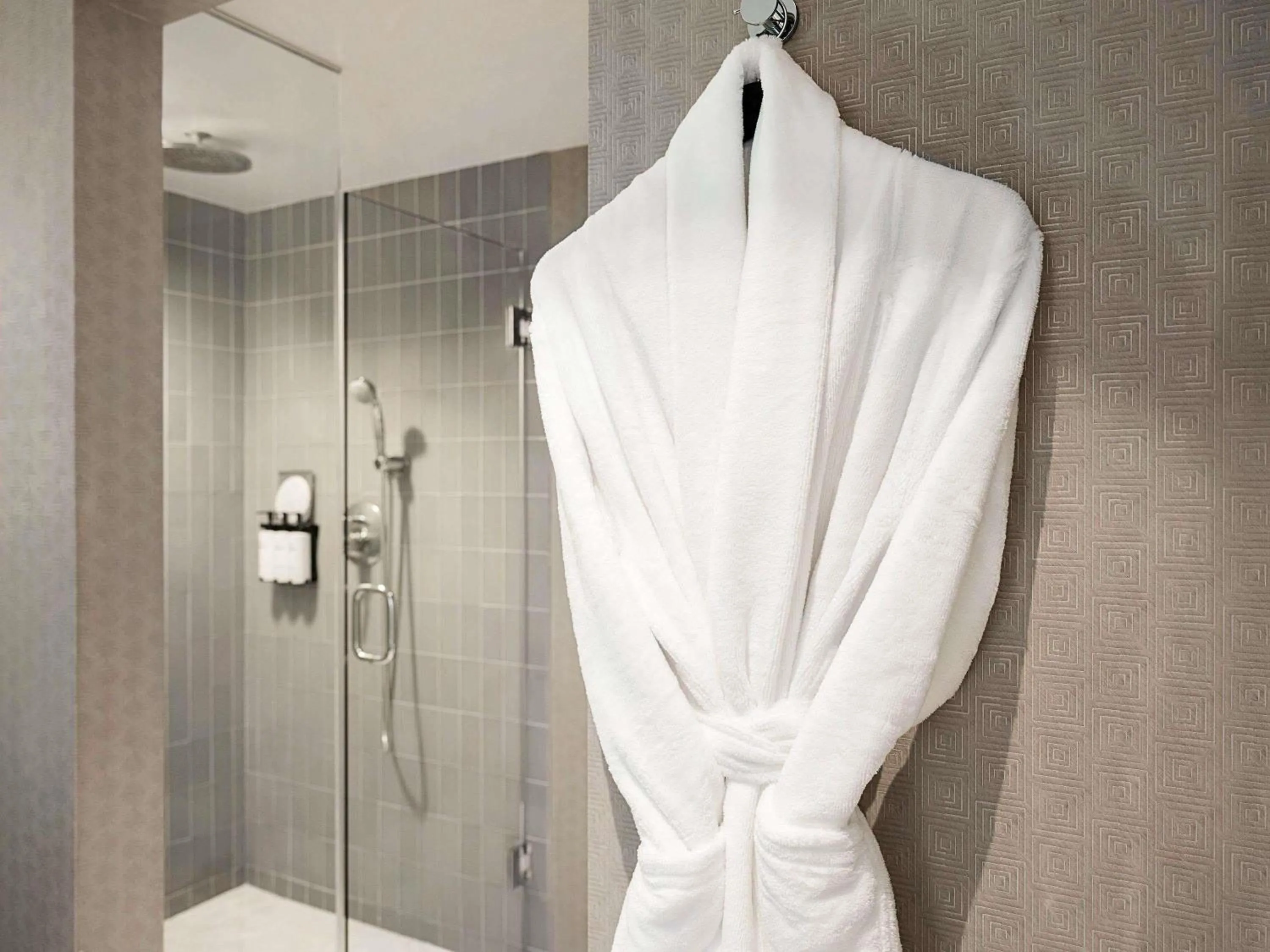 Bedroom in Hotel Sofitel Los Angeles at Beverly Hills