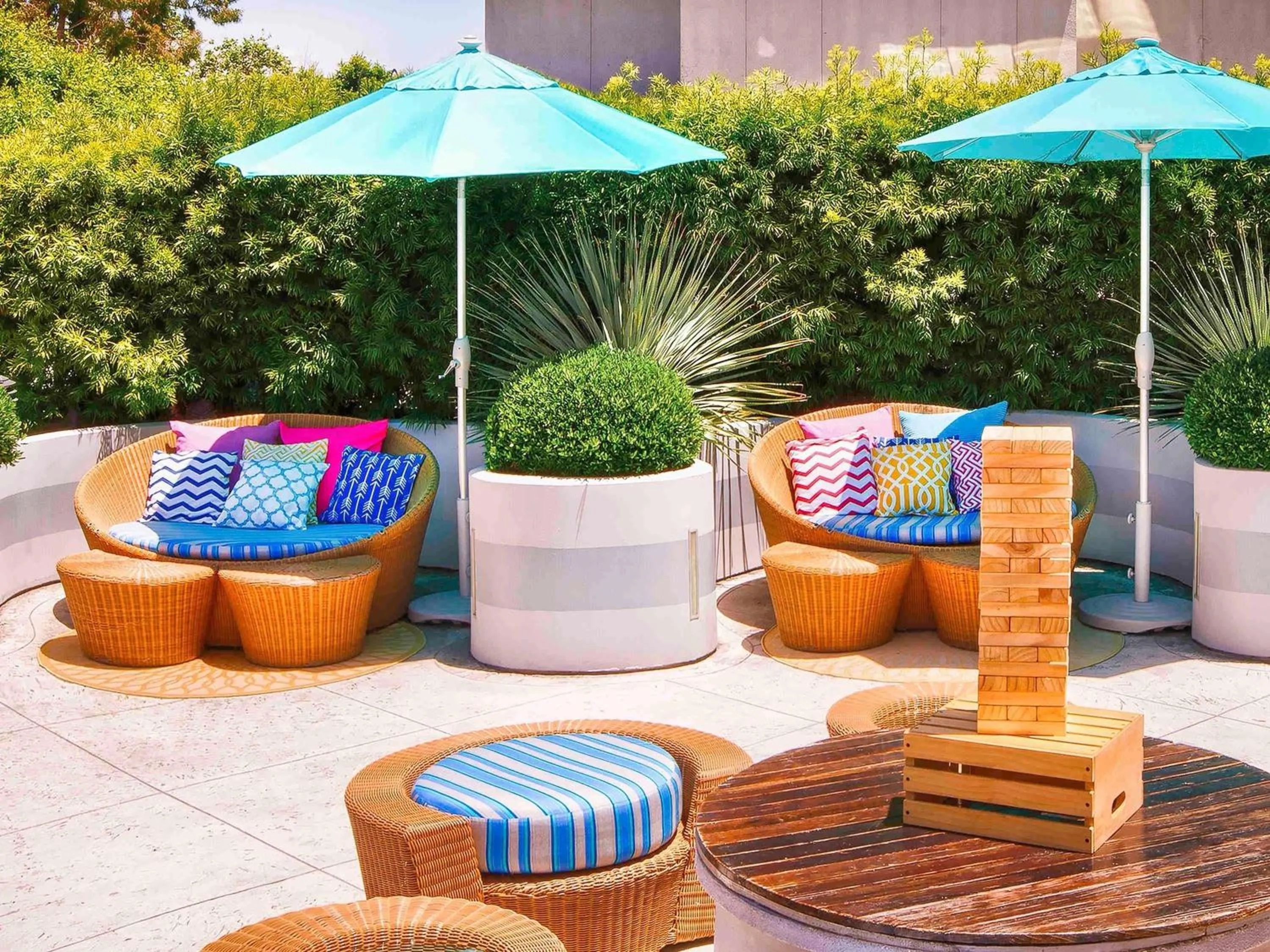 Pool view in Hotel Sofitel Los Angeles at Beverly Hills