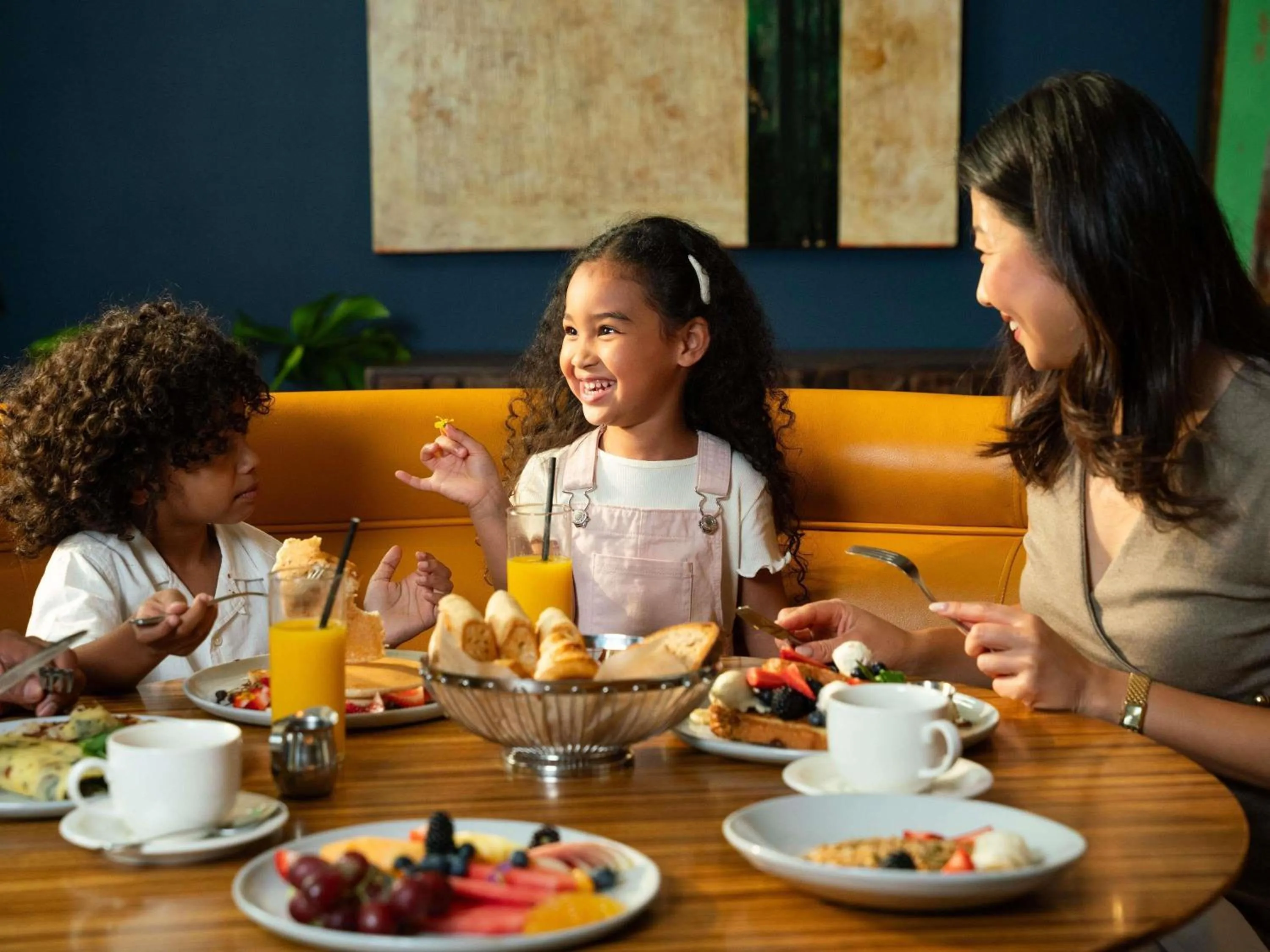 Breakfast in Hotel Sofitel Los Angeles at Beverly Hills