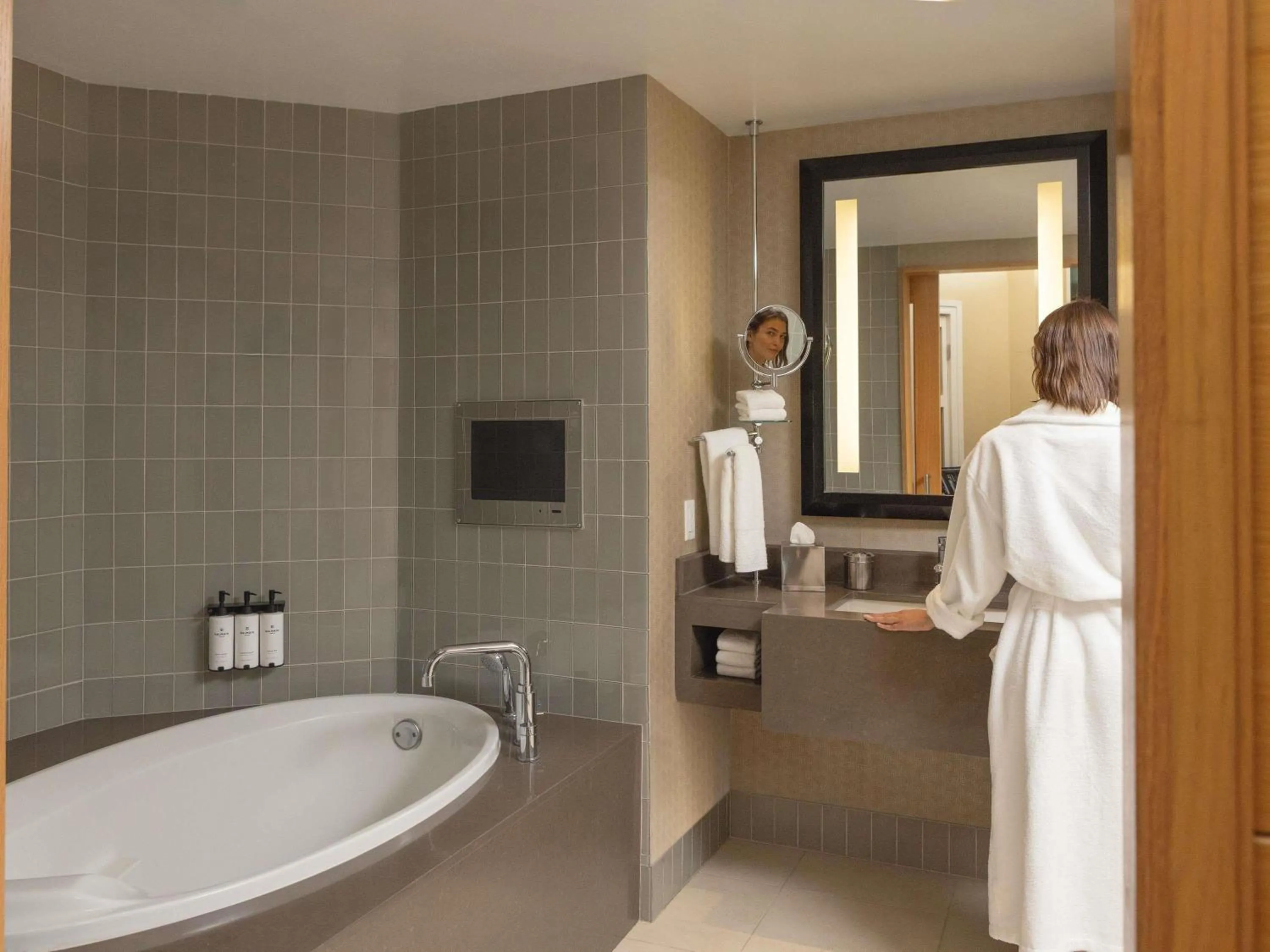 Bedroom in Hotel Sofitel Los Angeles at Beverly Hills