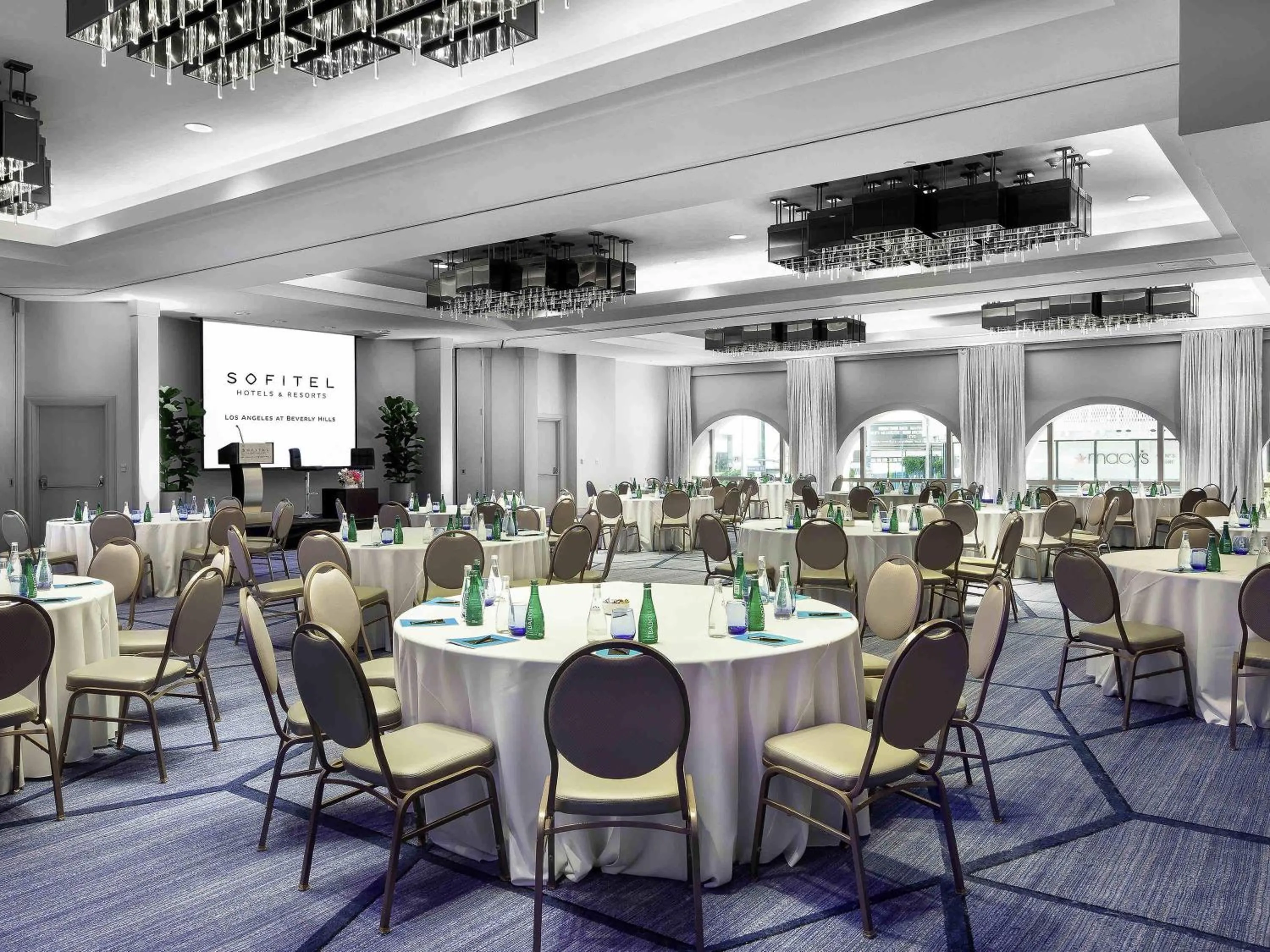 Meeting/conference room in Hotel Sofitel Los Angeles at Beverly Hills