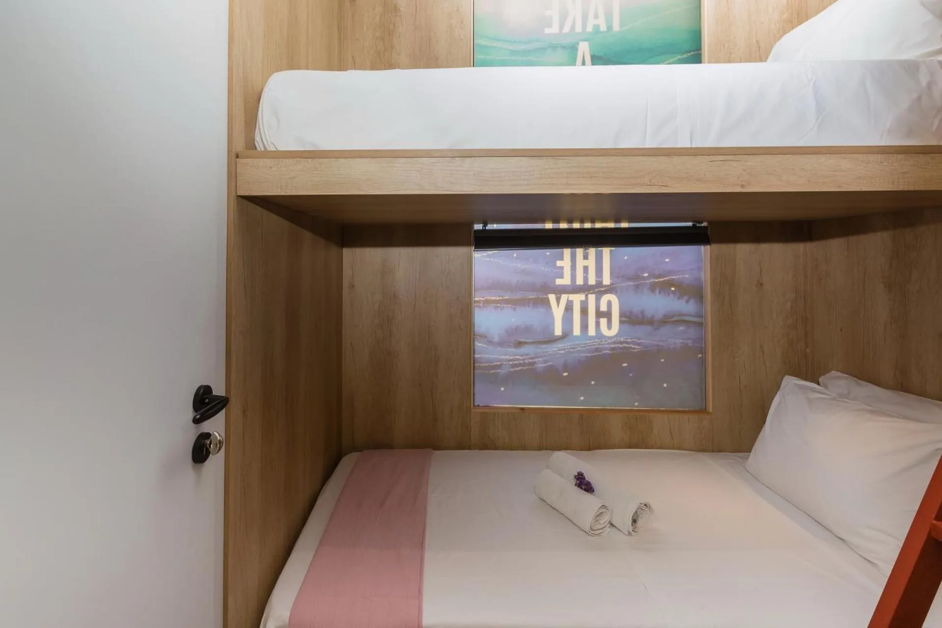 Decorative detail, Bed in LOC HOSPITALITY Urban Den