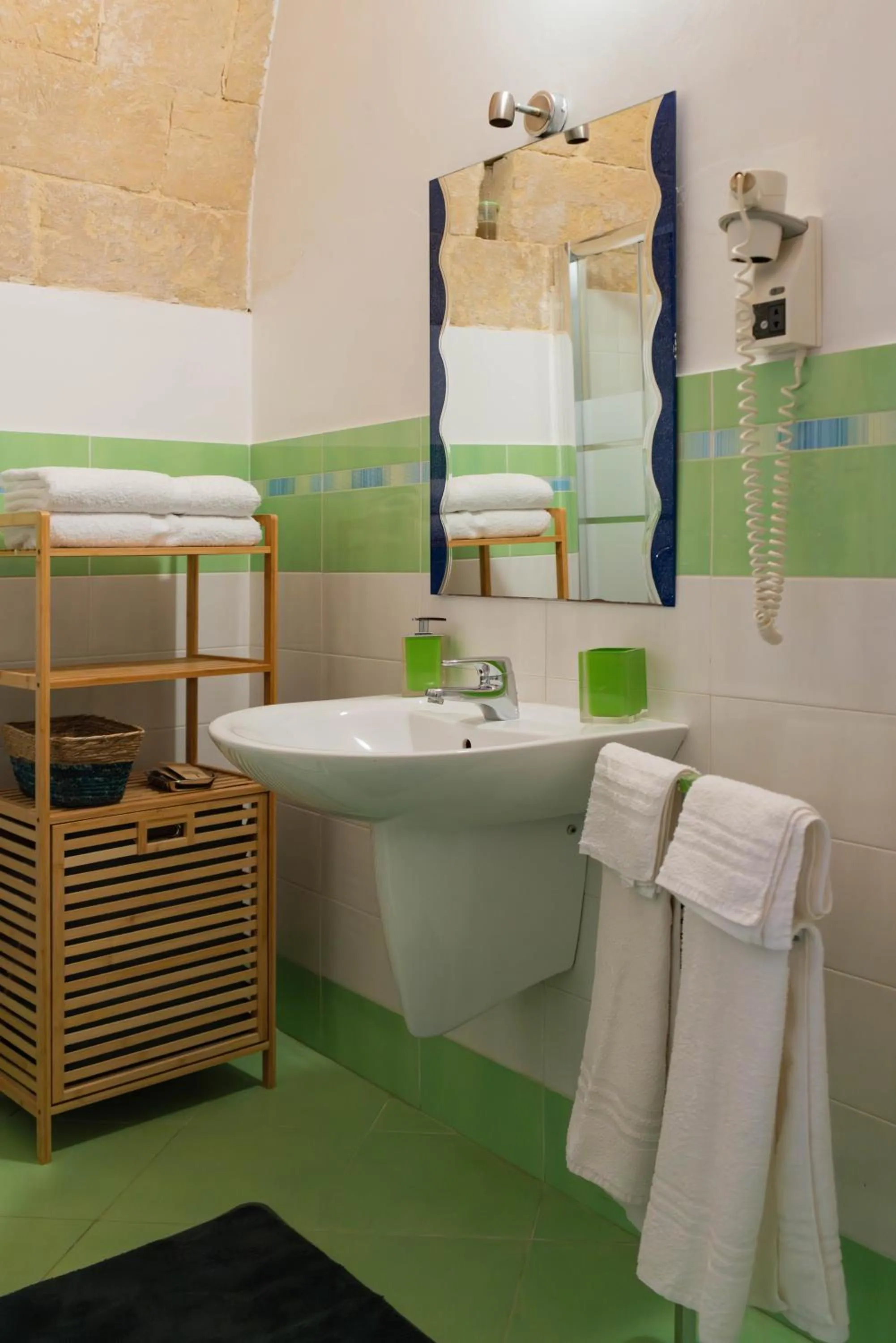 Bathroom in B&B Corte dei Memoli di Margiotta Giuseppina