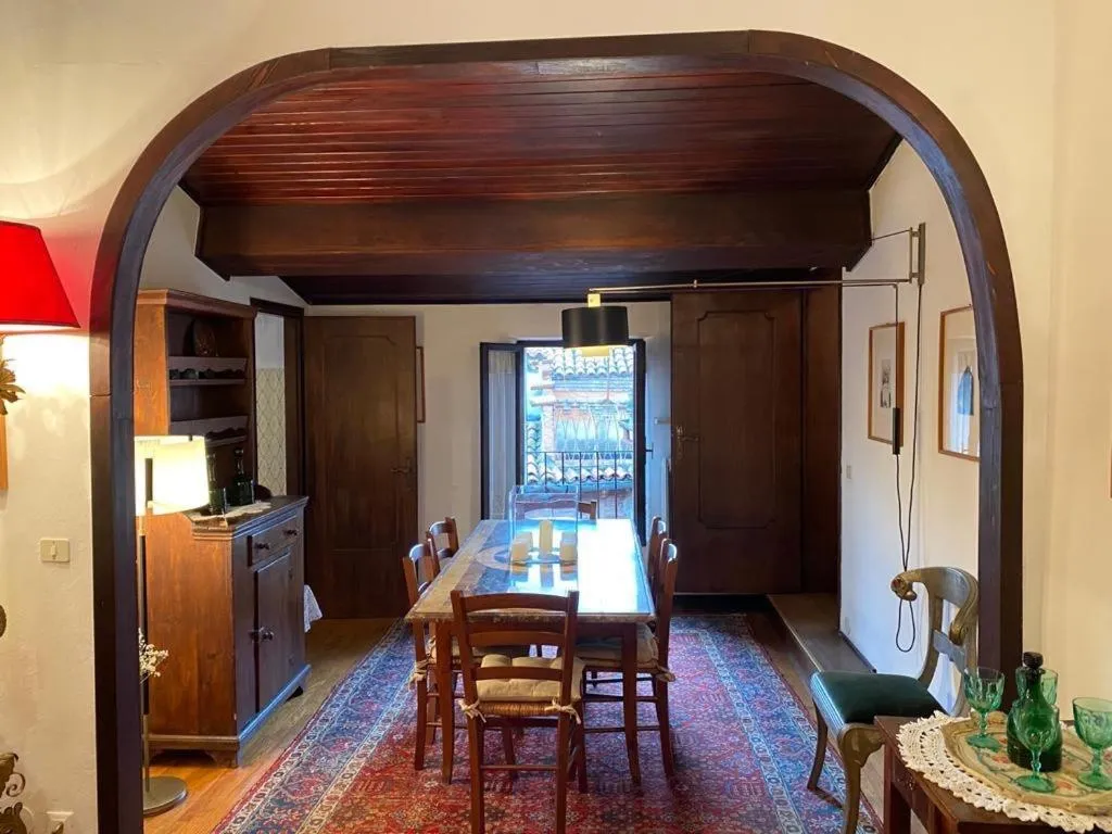 Le Case Cavallini Sgarbi di Rina Cavallini