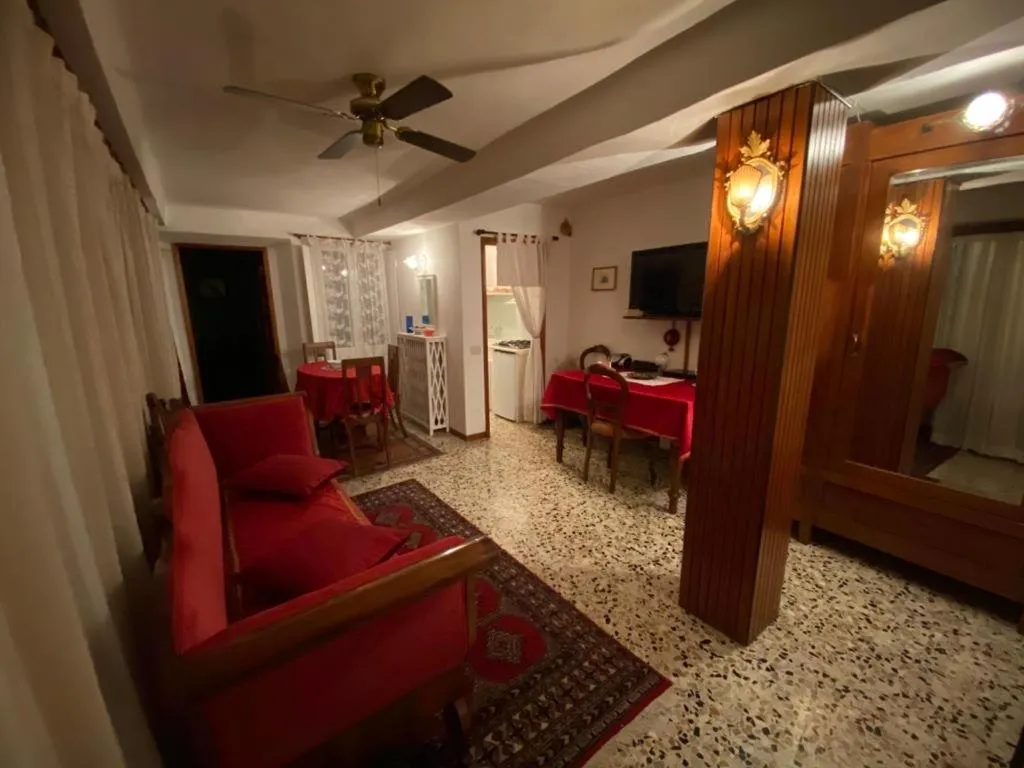 Le Case Cavallini Sgarbi di Rina Cavallini