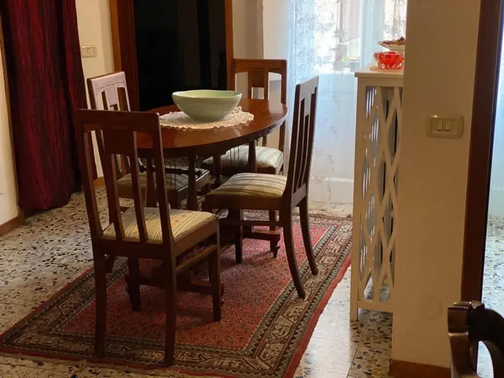 Le Case Cavallini Sgarbi di Rina Cavallini Le Case Cavallini Sgarbi di Rina Cavallini