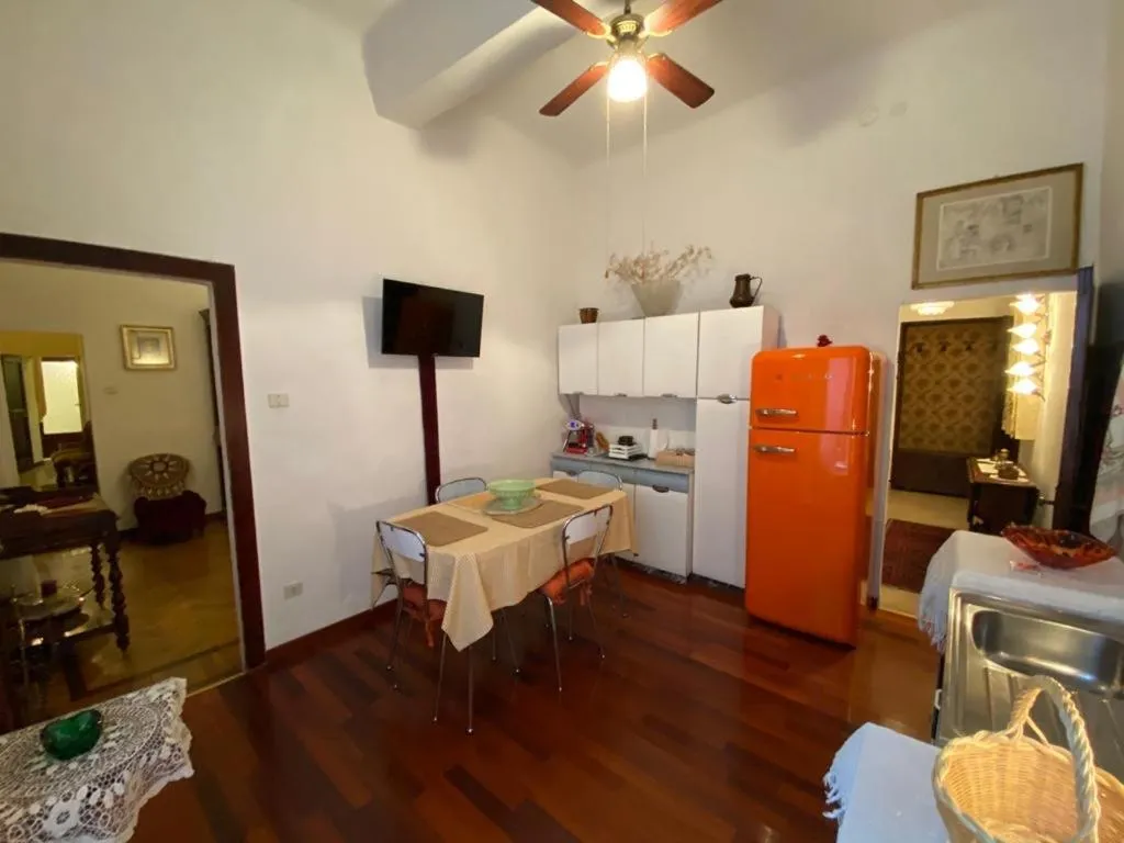 Le Case Cavallini Sgarbi di Rina Cavallini