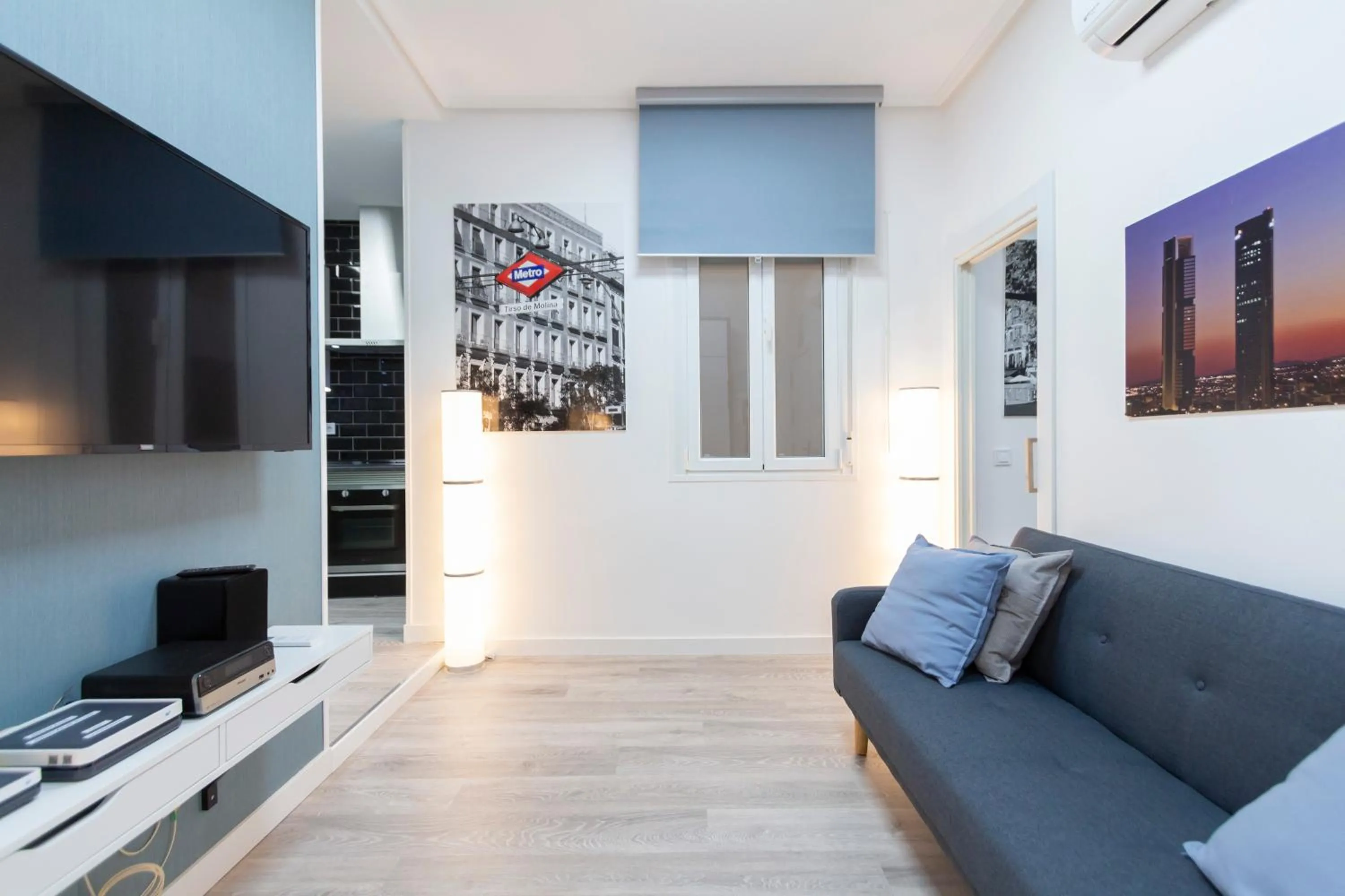 TV and multimedia in Plaza Mayor Apartment