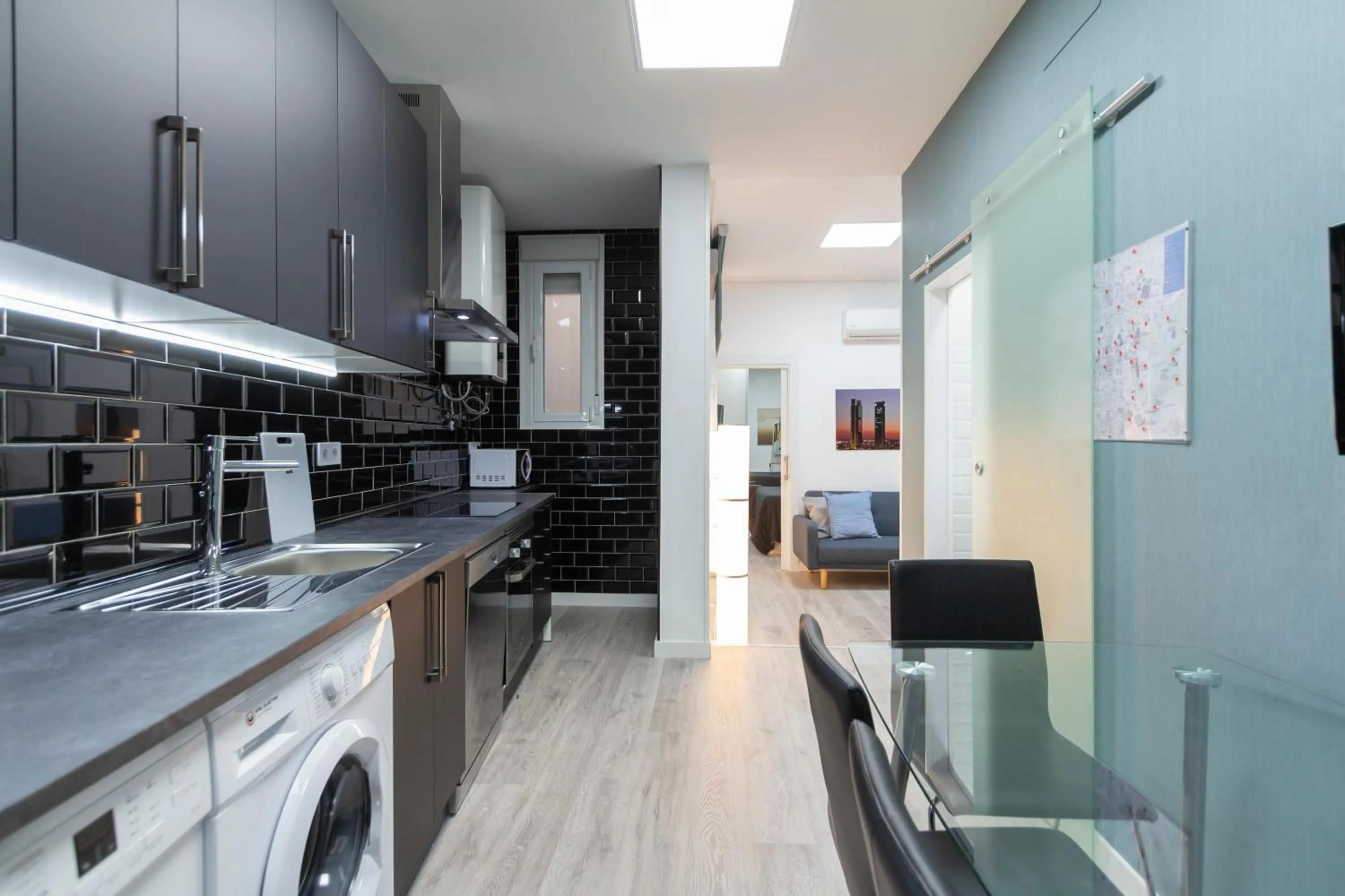 Kitchen or kitchenette in Plaza Mayor Apartment