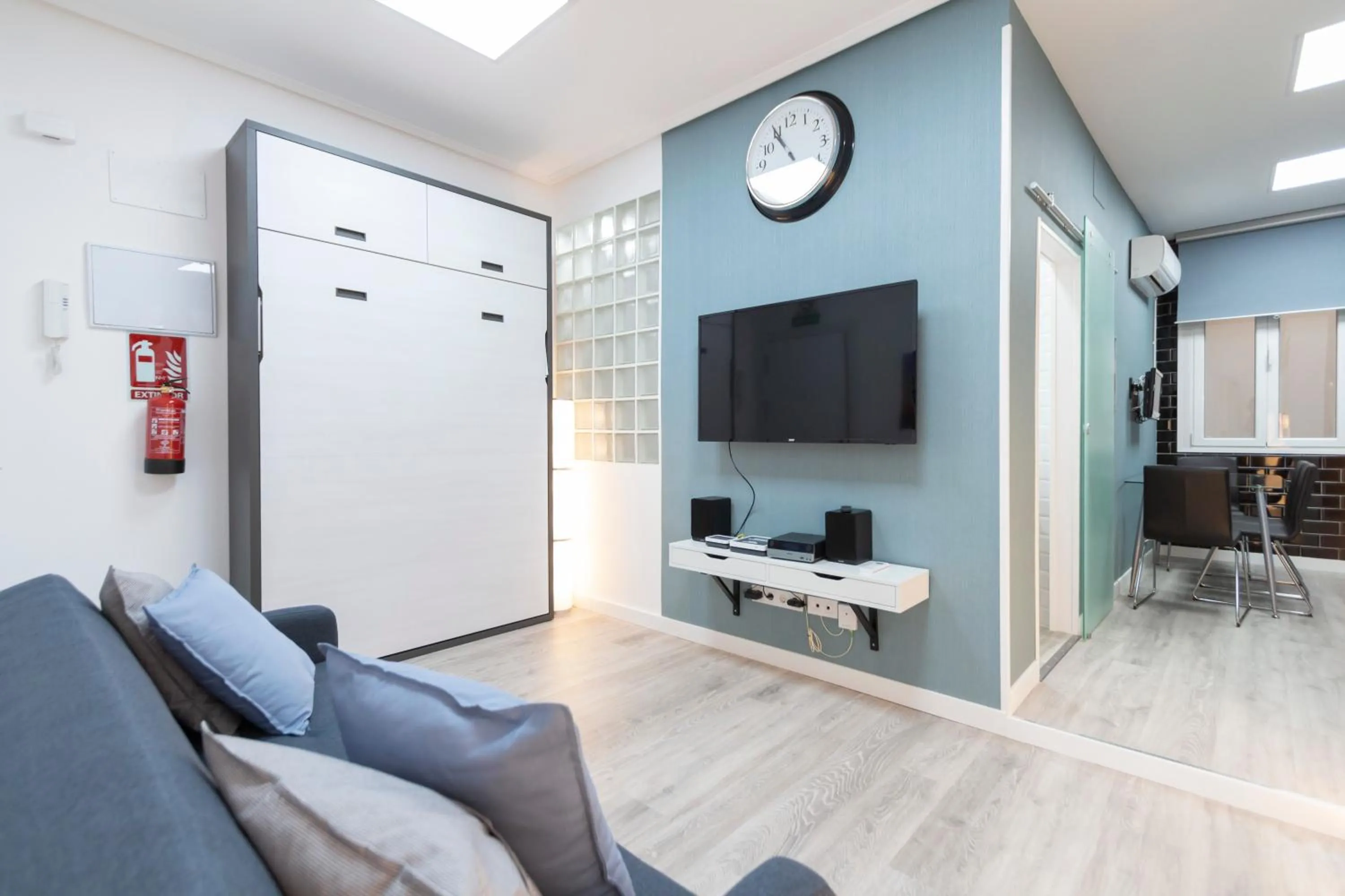 TV and multimedia in Plaza Mayor Apartment