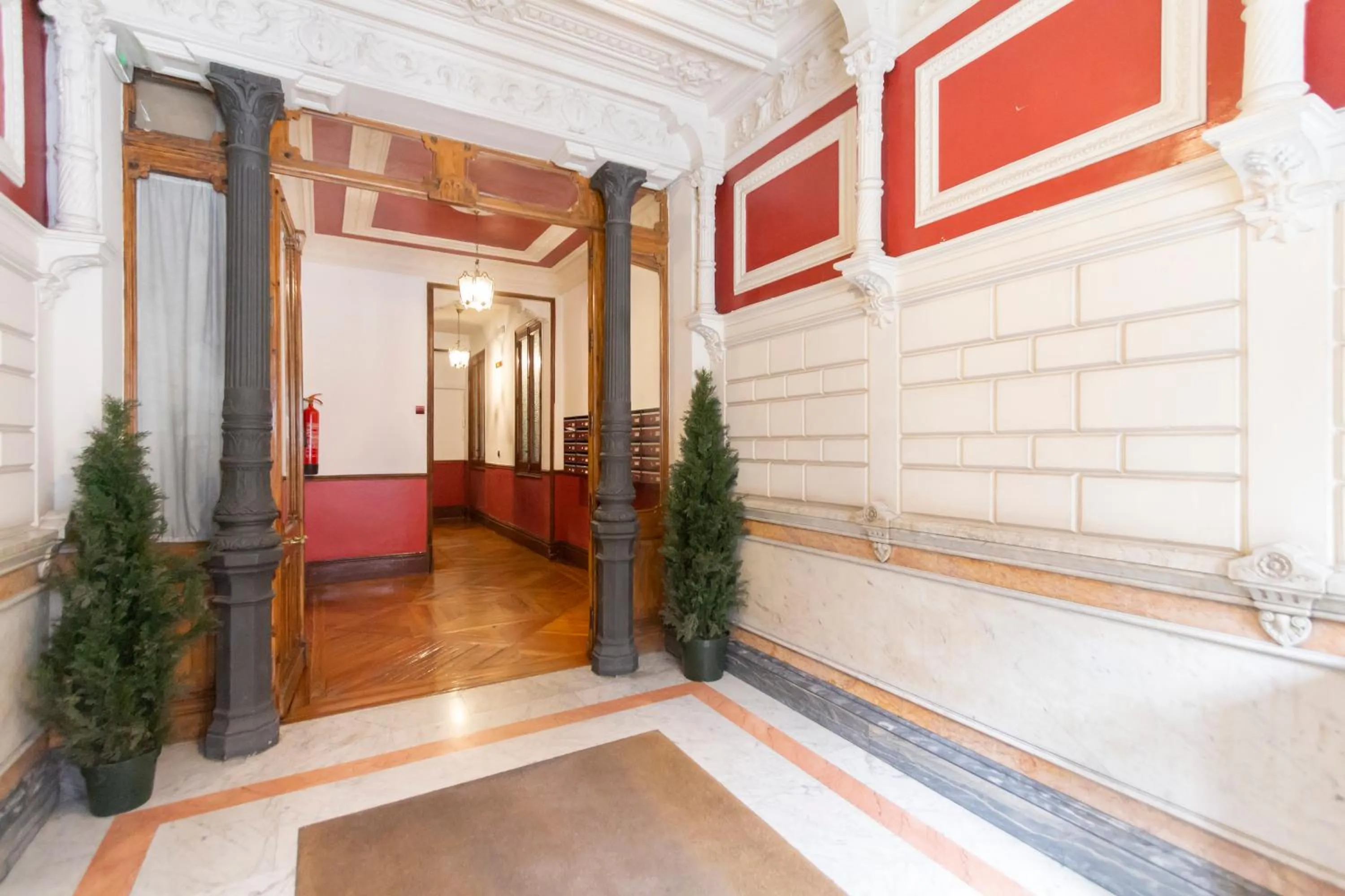 Facade/entrance in Plaza Mayor Apartment