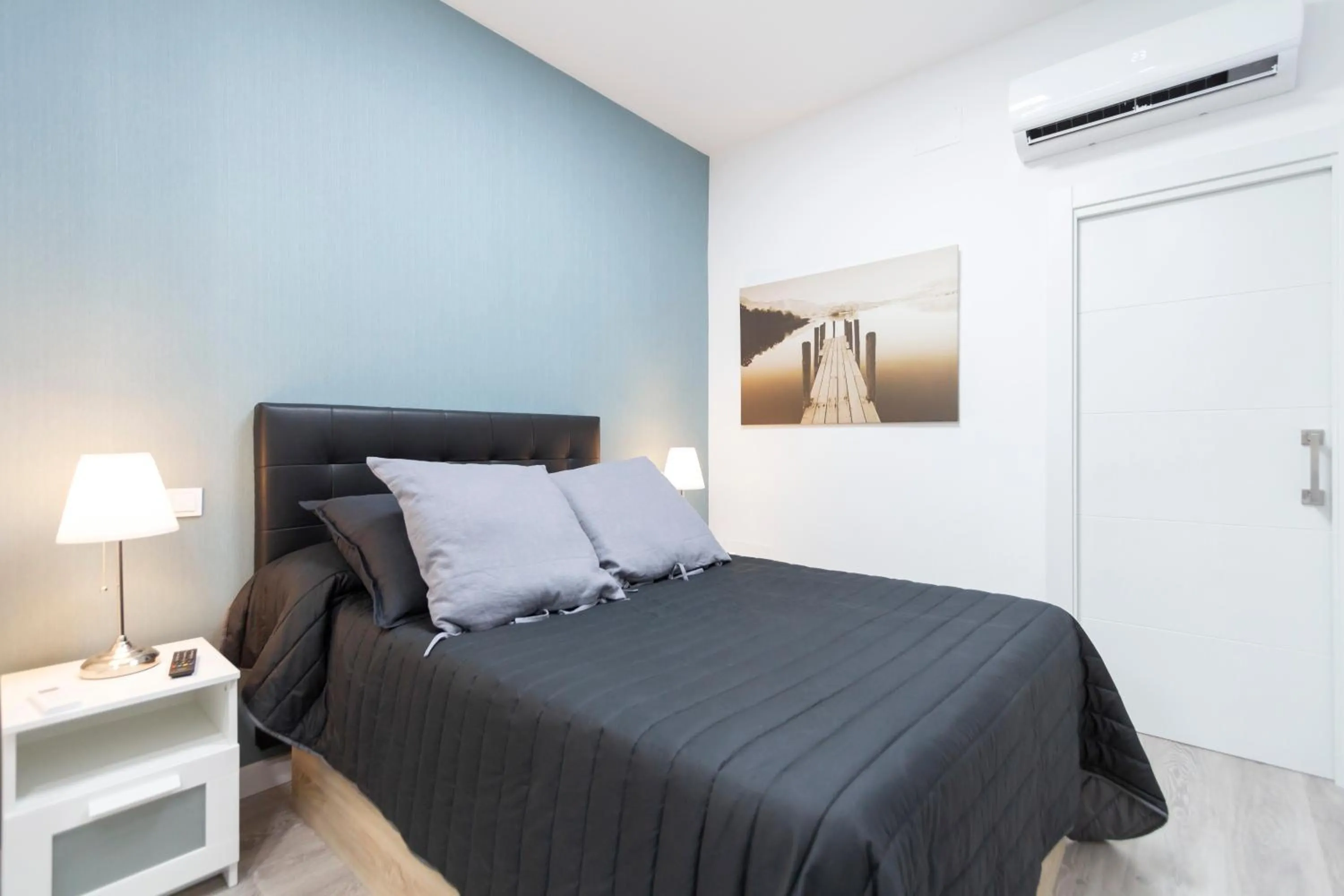 Bed in Plaza Mayor Apartment