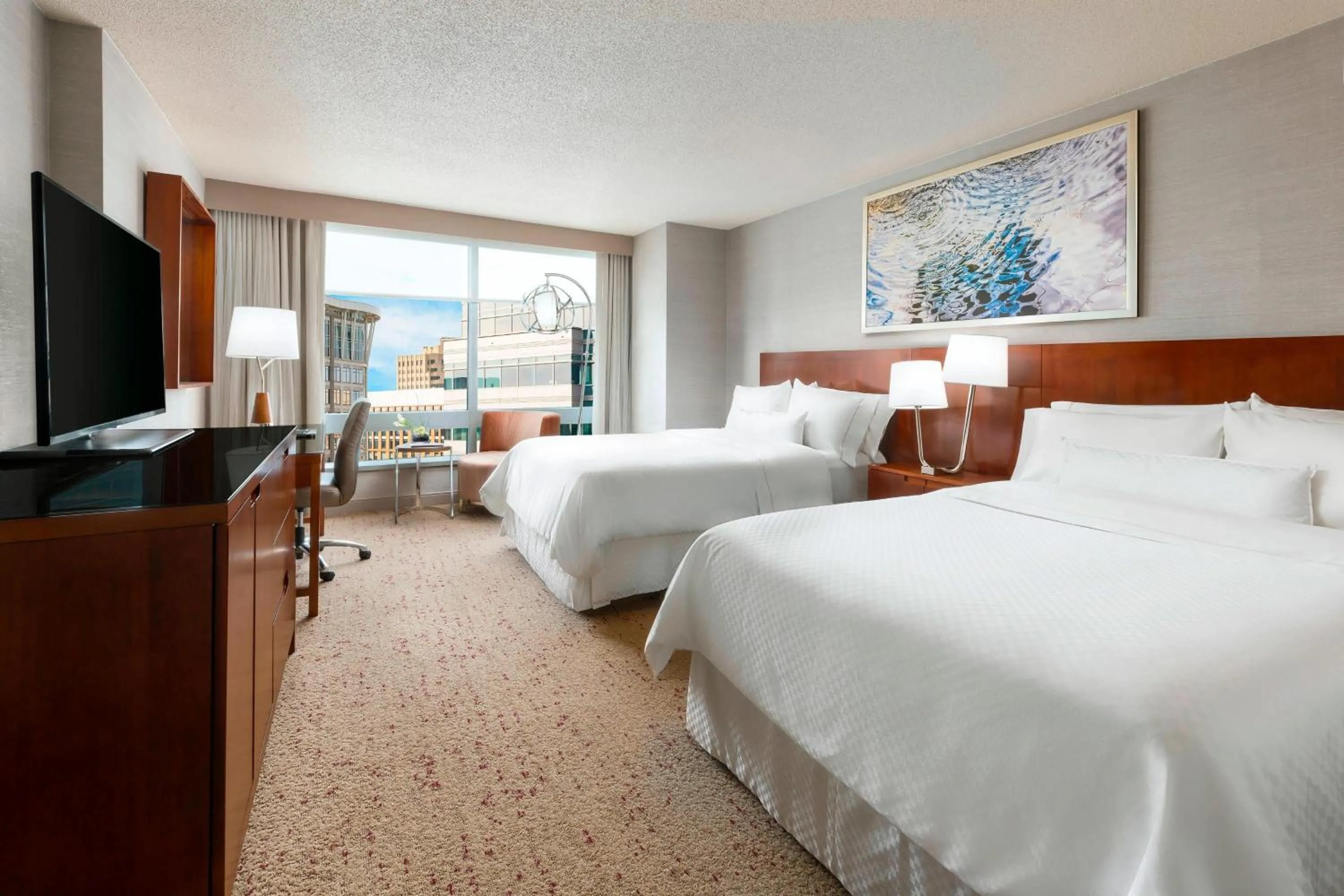 Photo of the whole room, Bed in The Westin Arlington