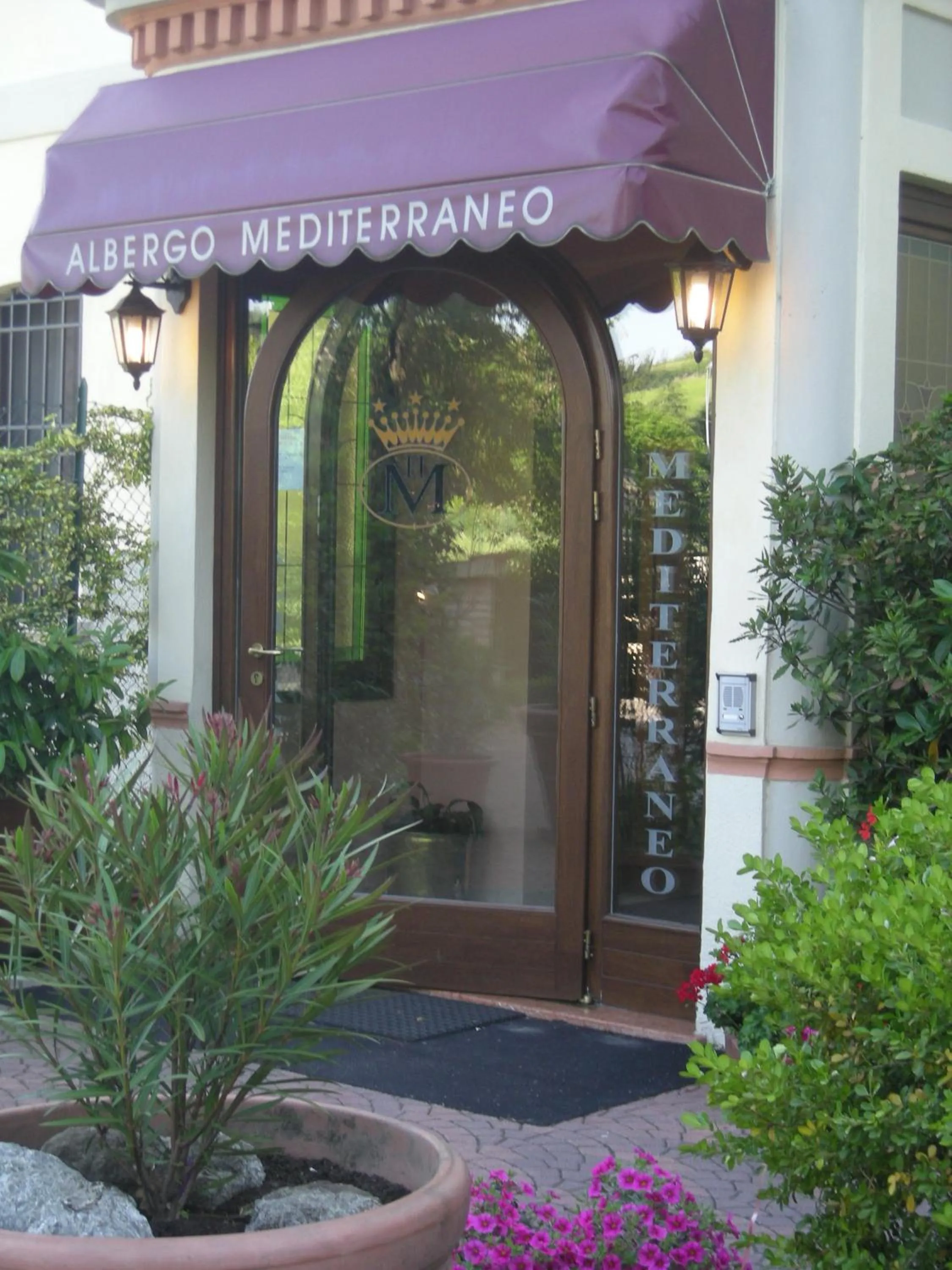 Facade/entrance in Mediterraneo