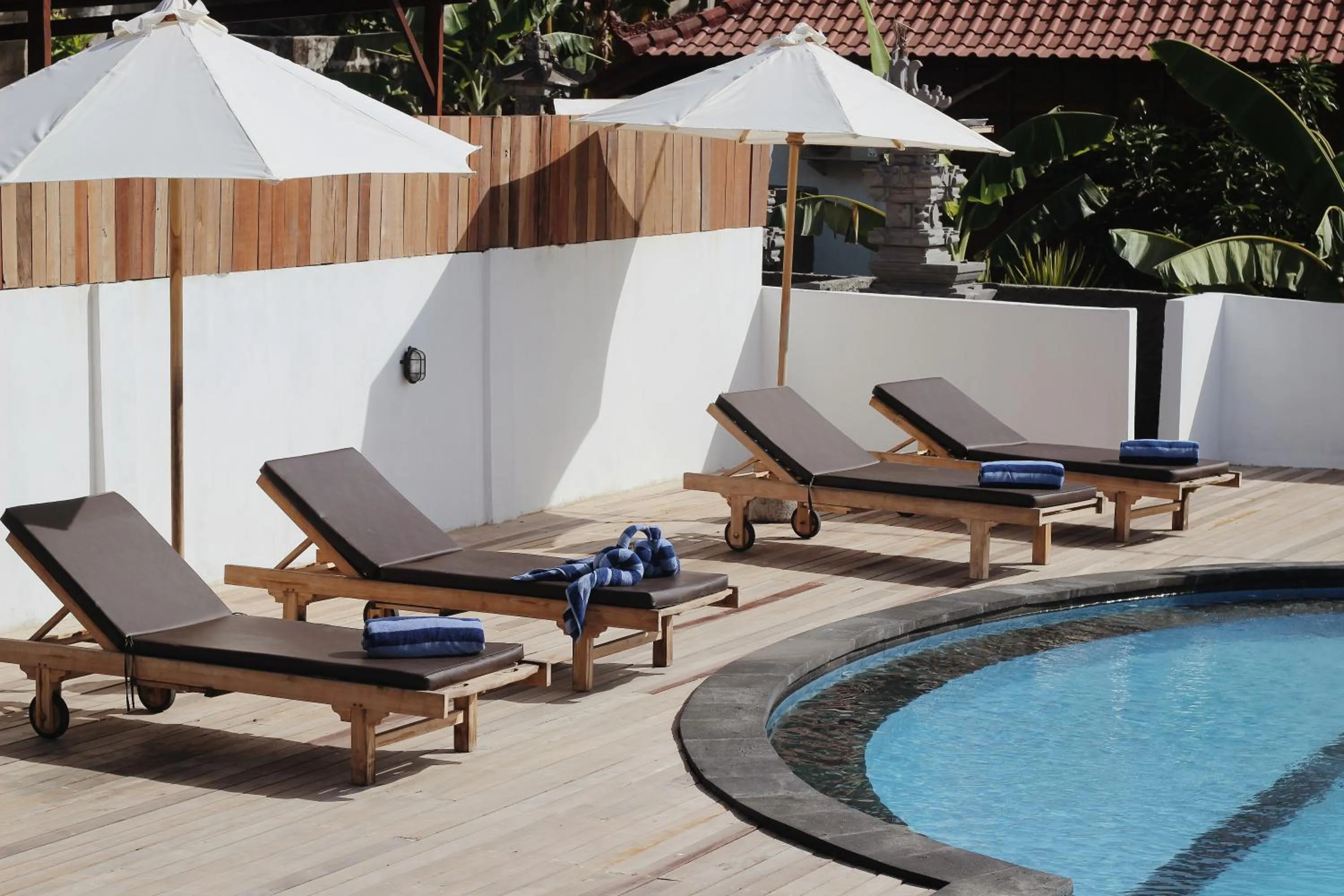 Swimming pool in Lanussa Hill Villa