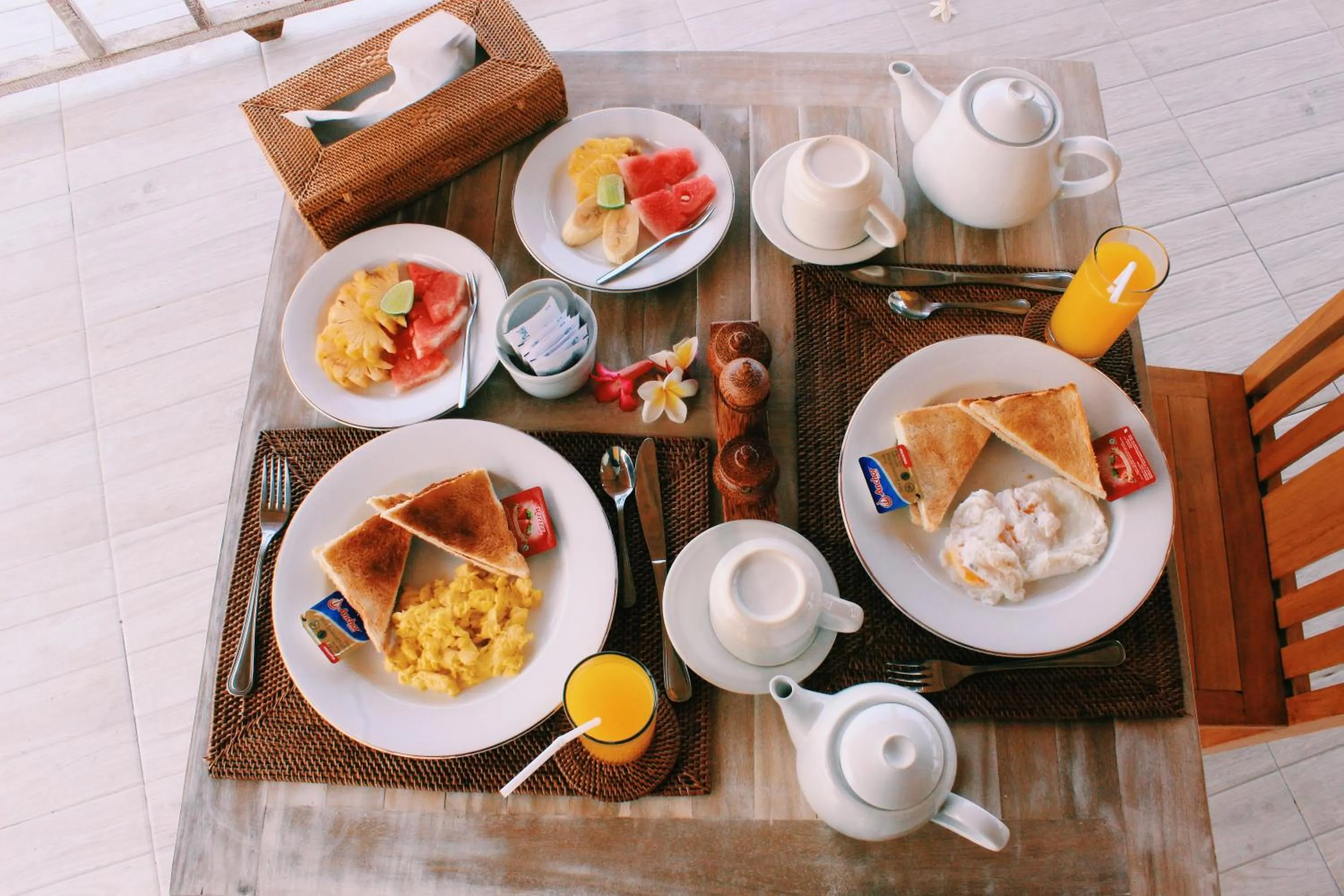 Food and drinks in Lanussa Hill Villa