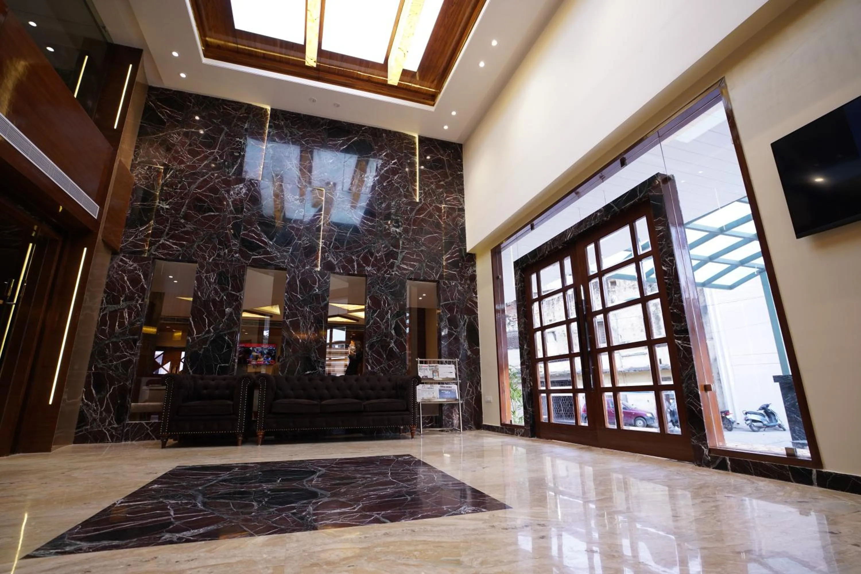 Lobby or reception in Hotel Indo Prime - Jaipur City Centre