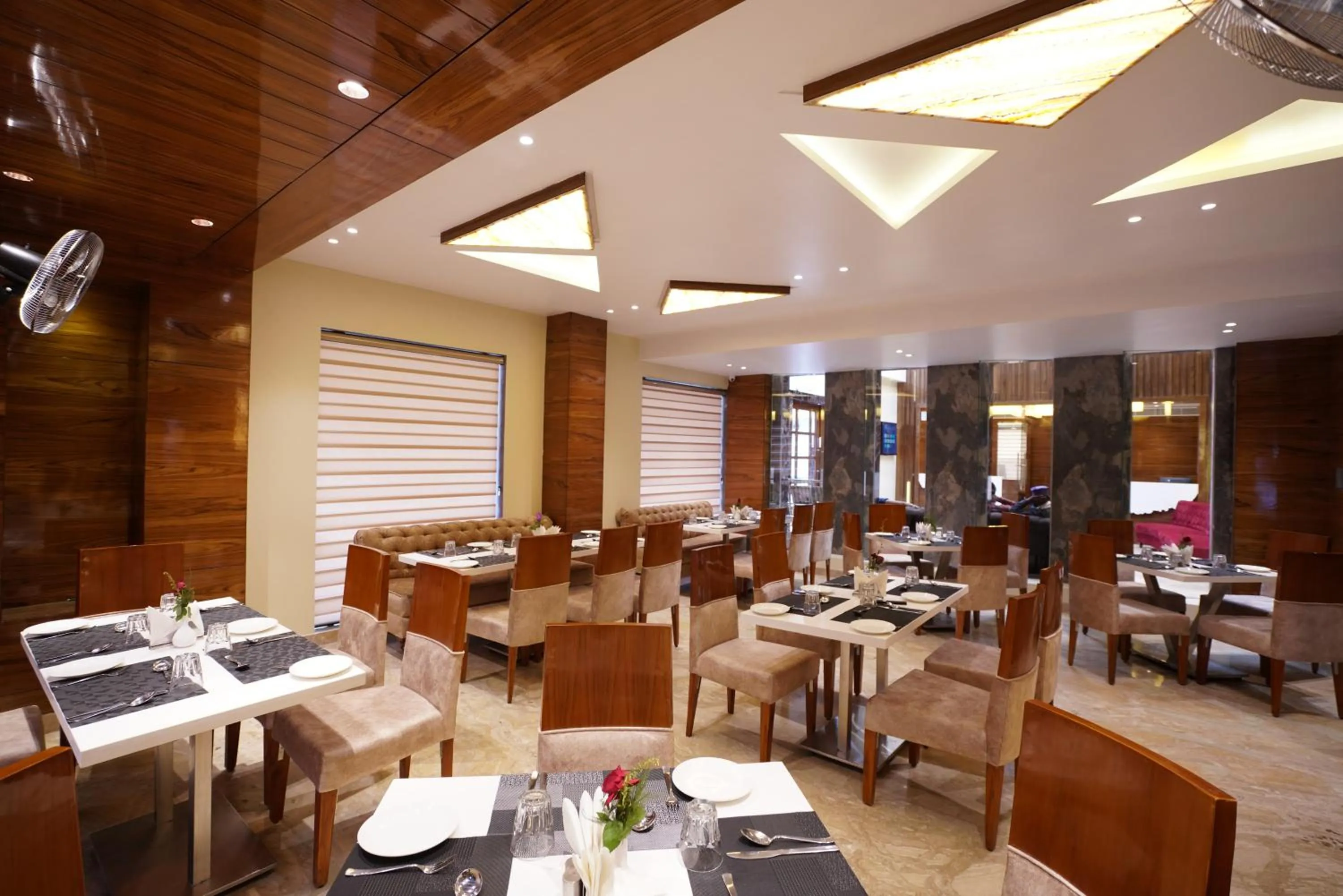 Restaurant/places to eat in Hotel Indo Prime - Jaipur City Centre