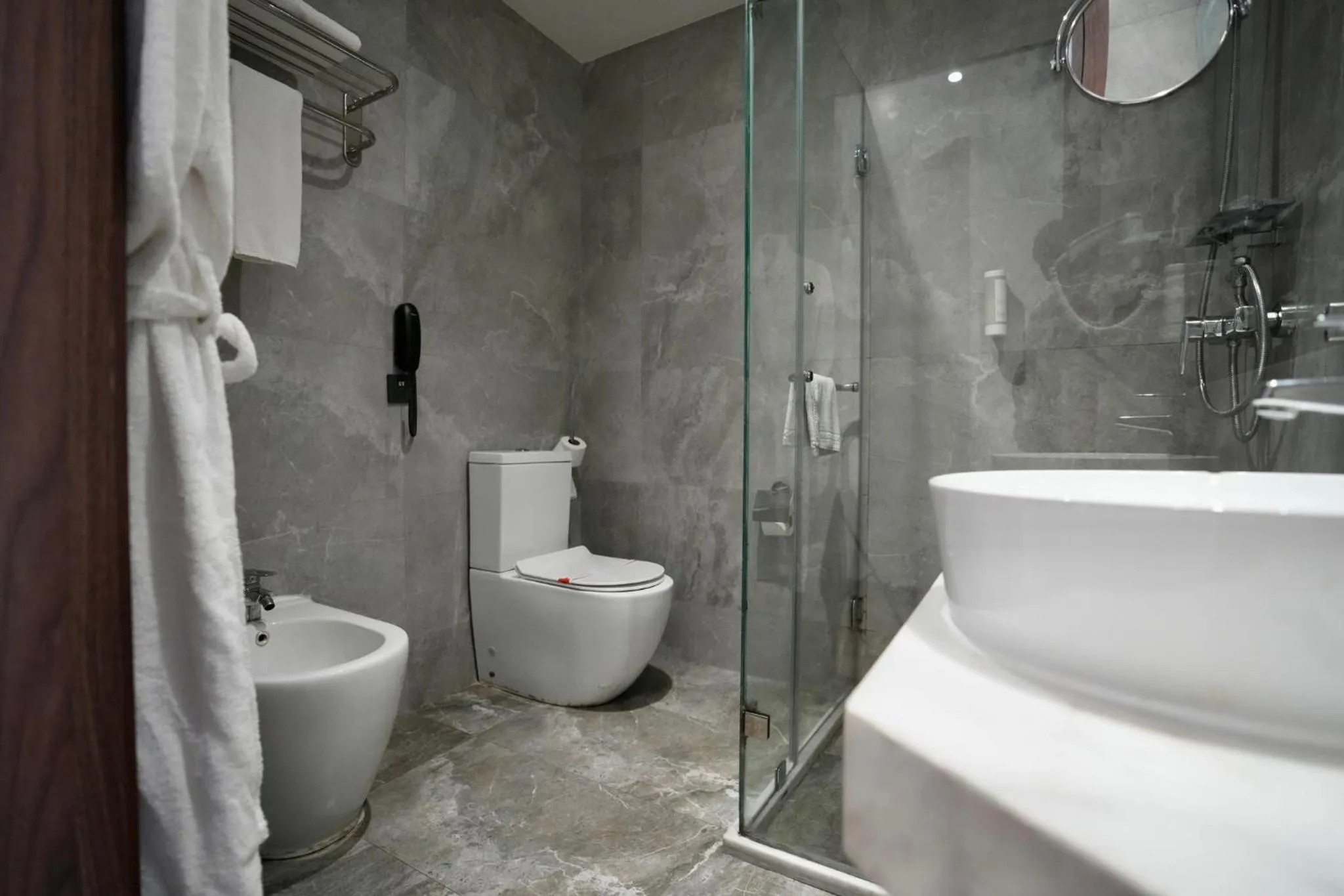 Shower in NJ Hotel Rabat