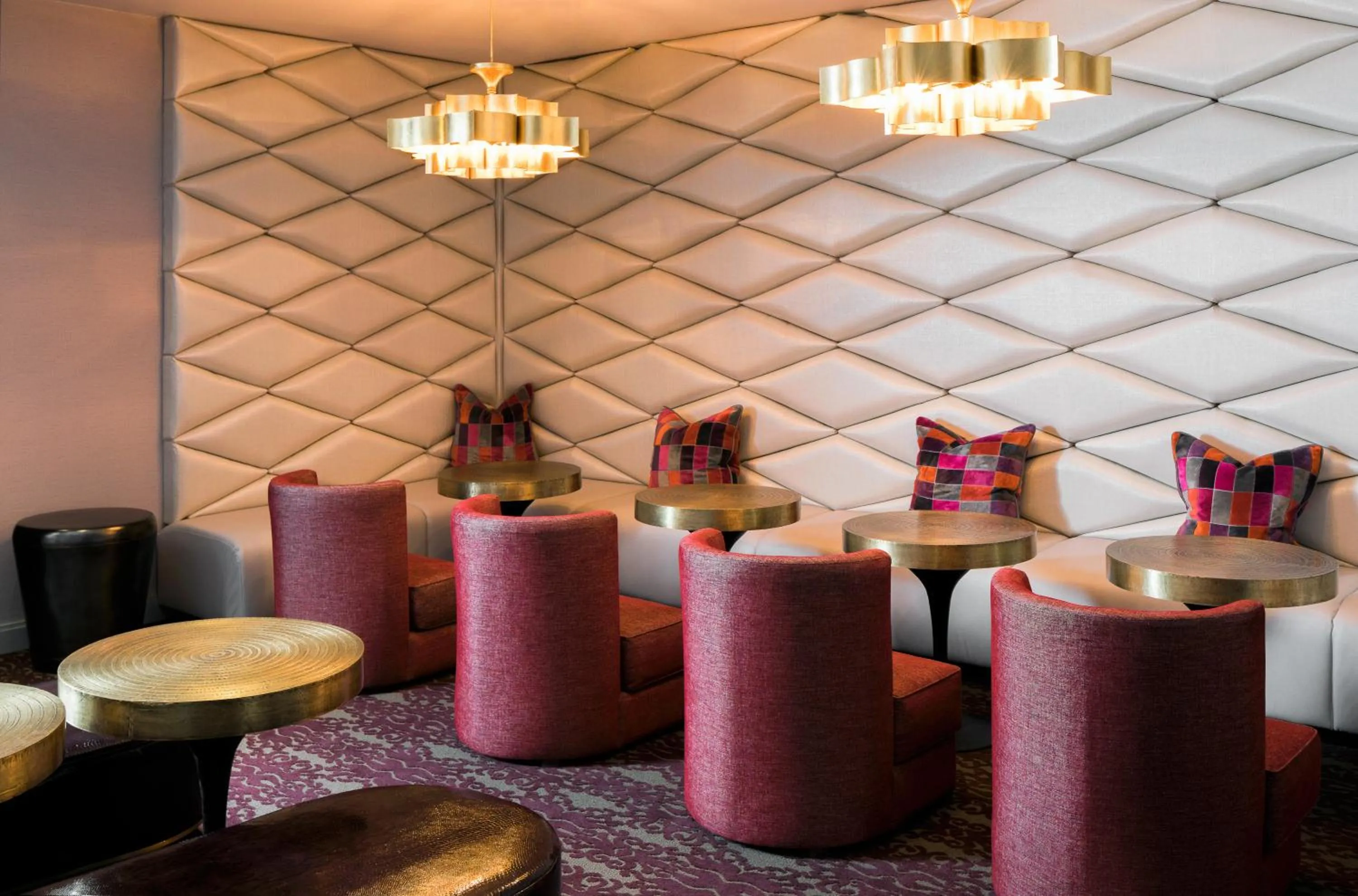 Lounge or bar in Charlesmark Hotel