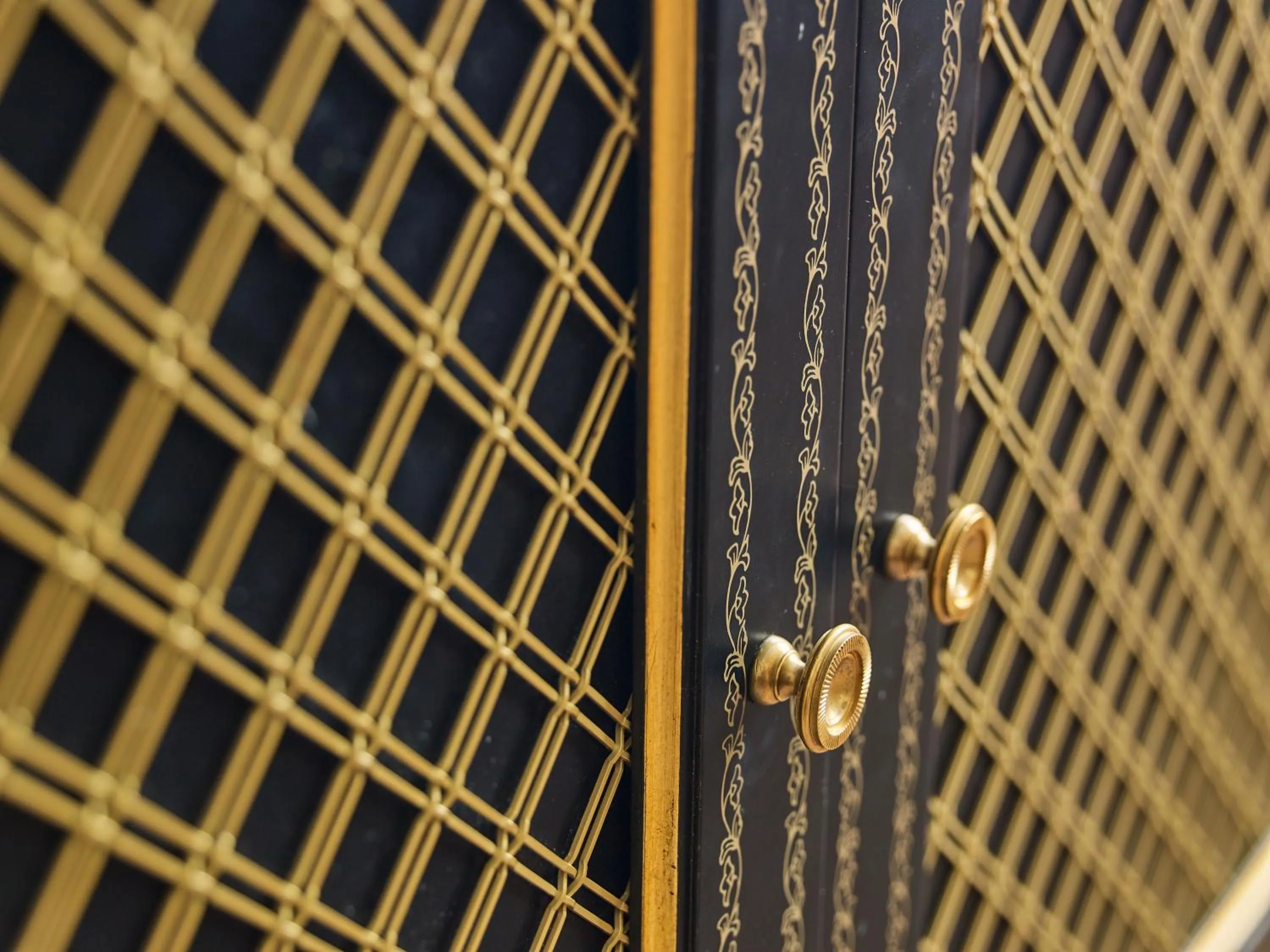 Decorative detail in 5th & 55th Residence Club