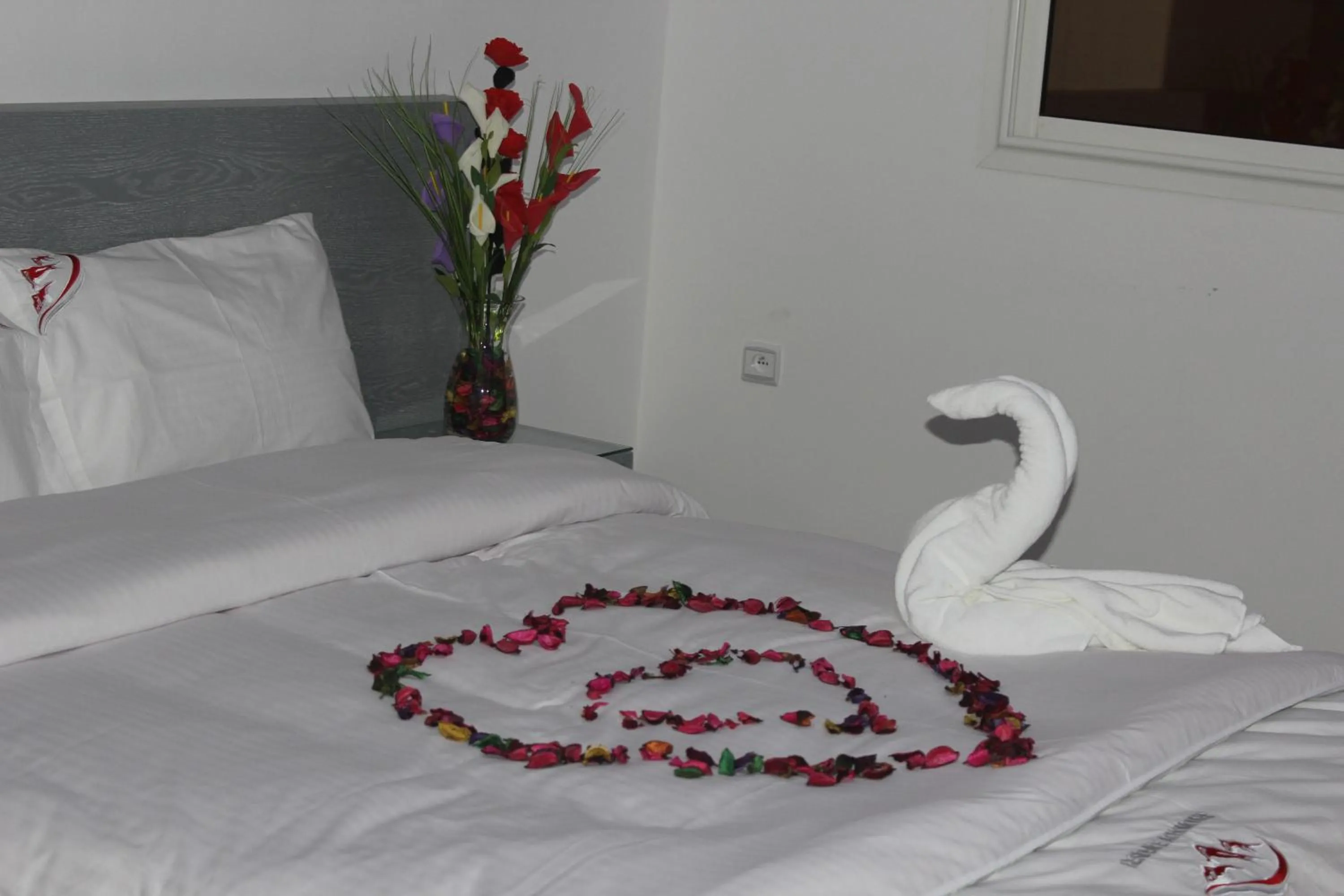 Bed in Residence Achomoukhe