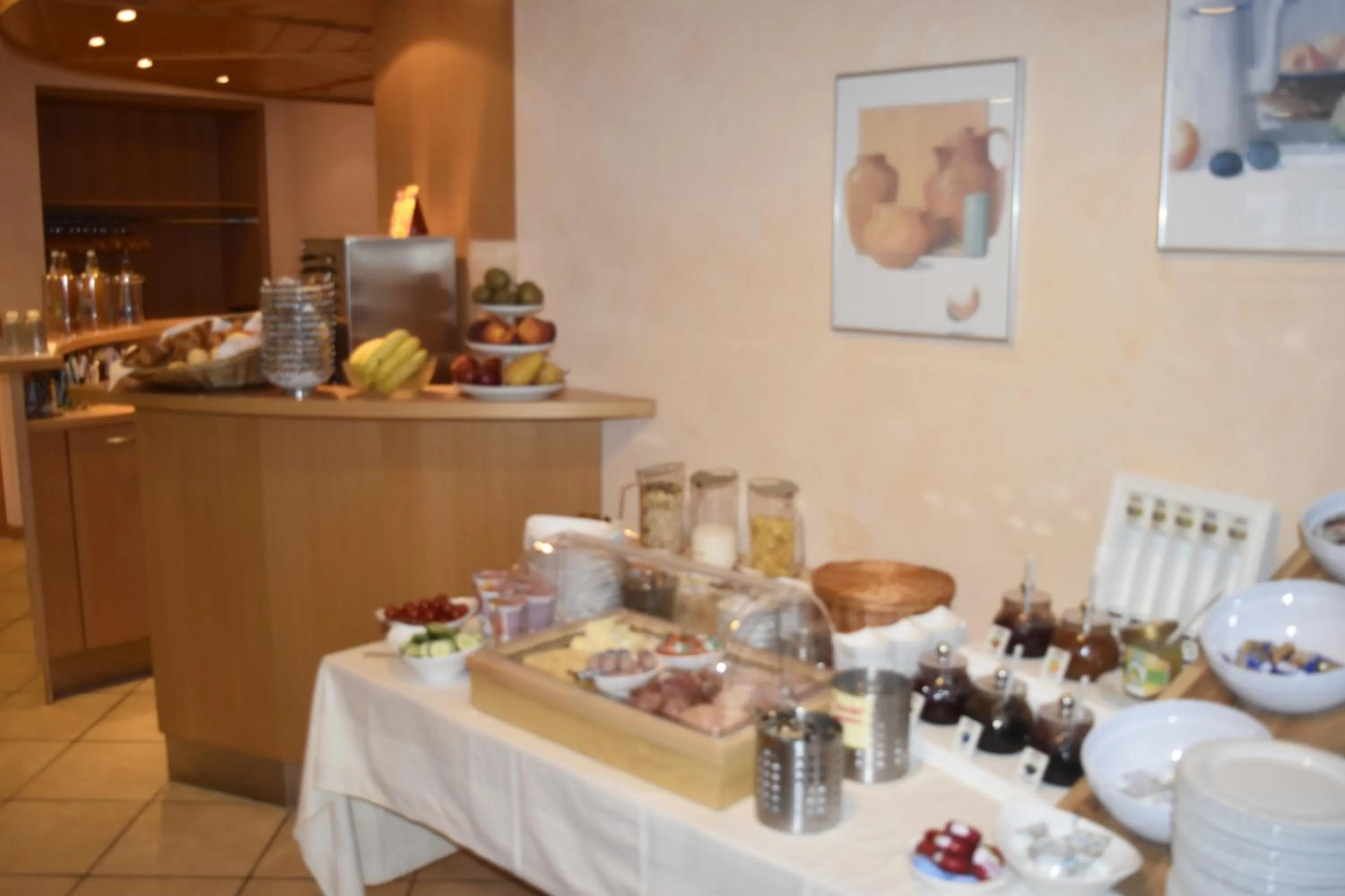Continental breakfast in Gasthof Pension Zum goldenen Hirschen
