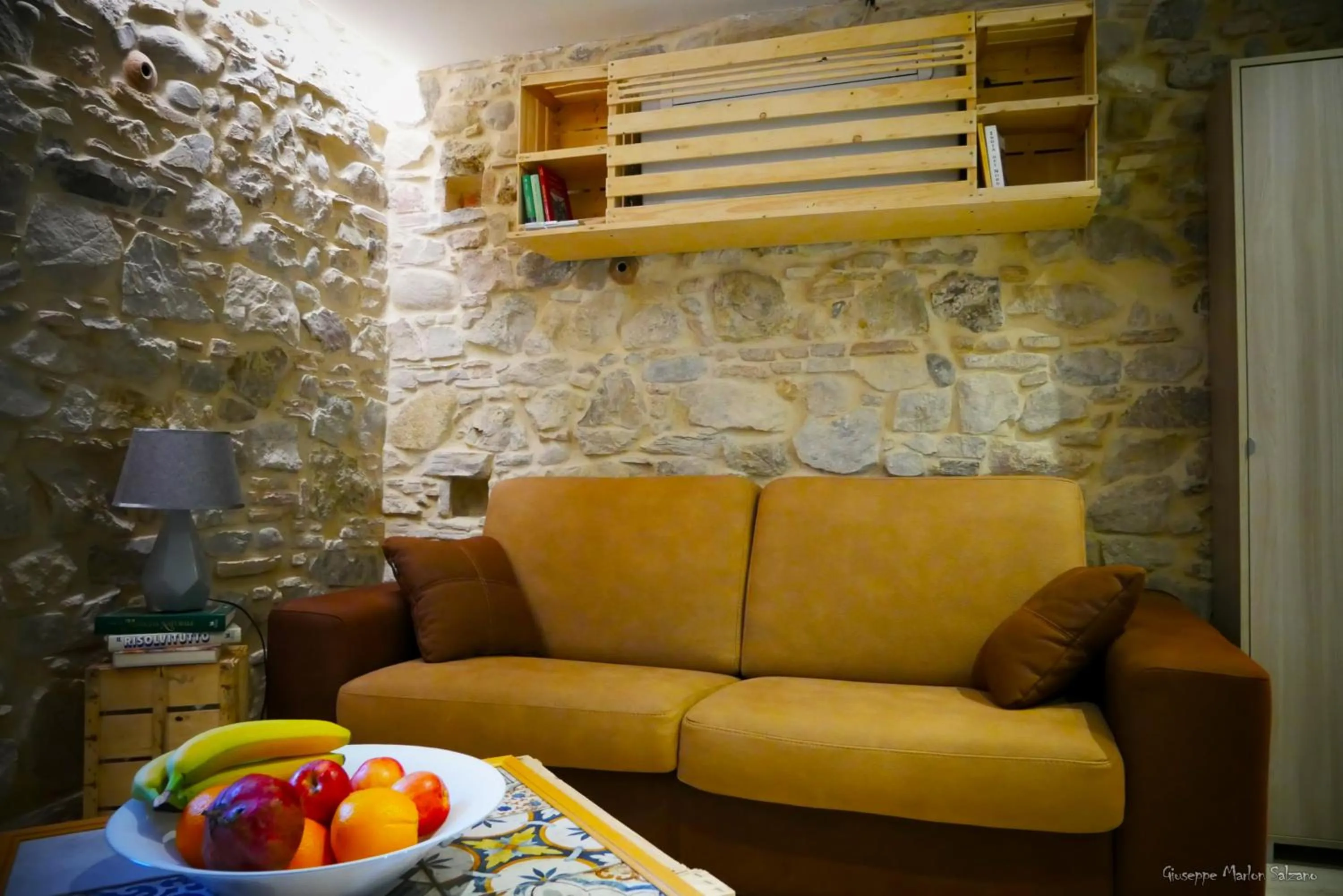 Communal lounge/ TV room in B&B AL TEATRO ROMANO