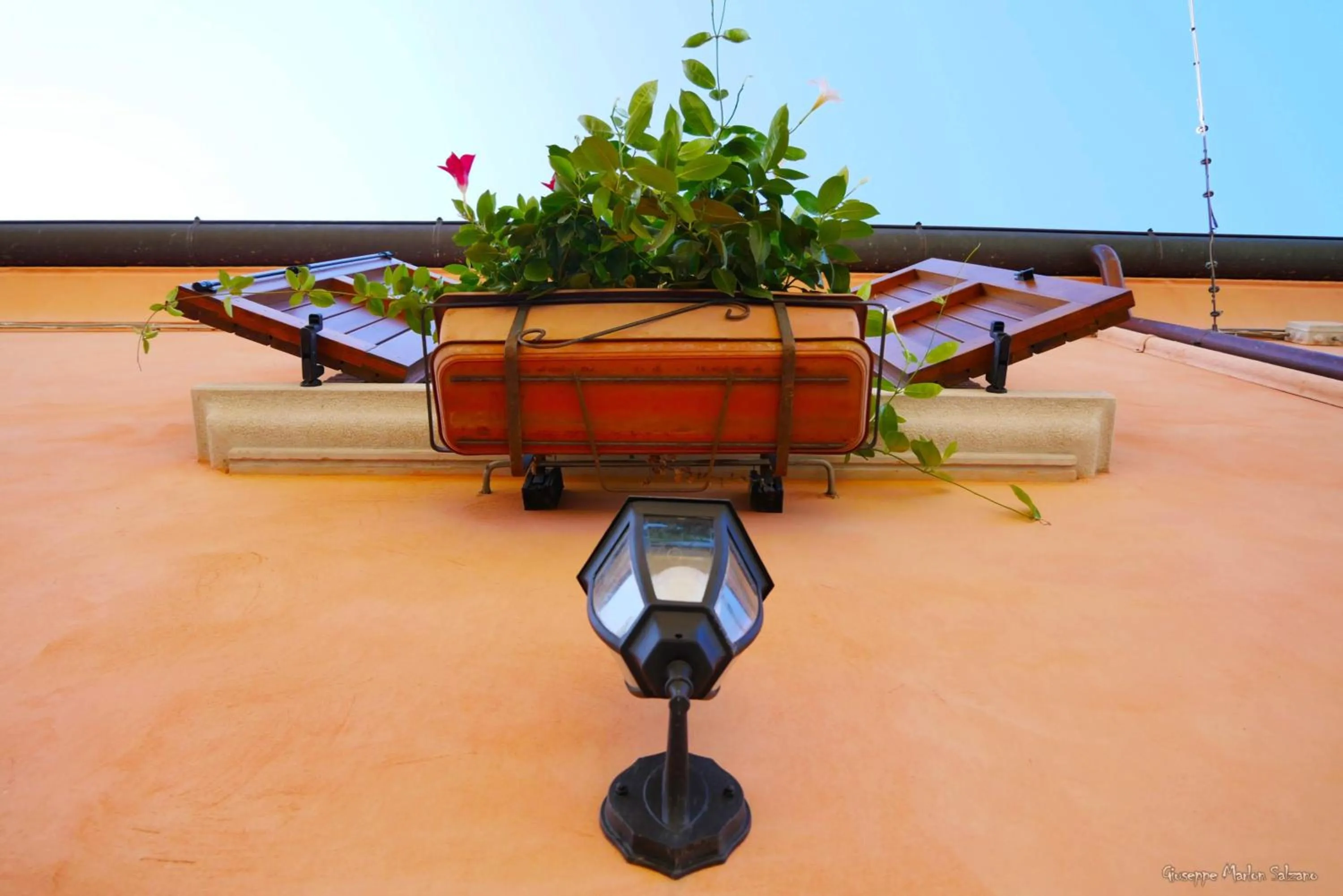 Facade/entrance in B&B AL TEATRO ROMANO