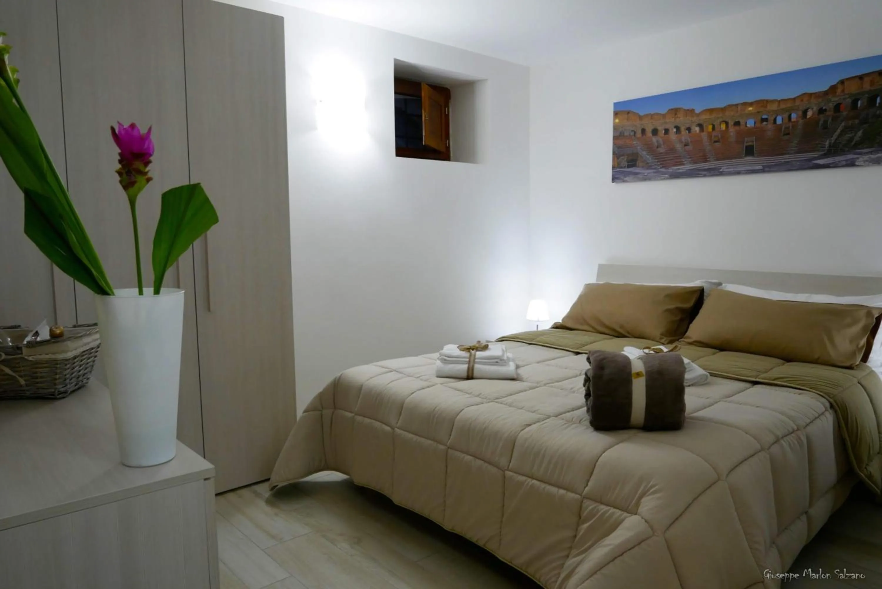 Bed in B&B AL TEATRO ROMANO