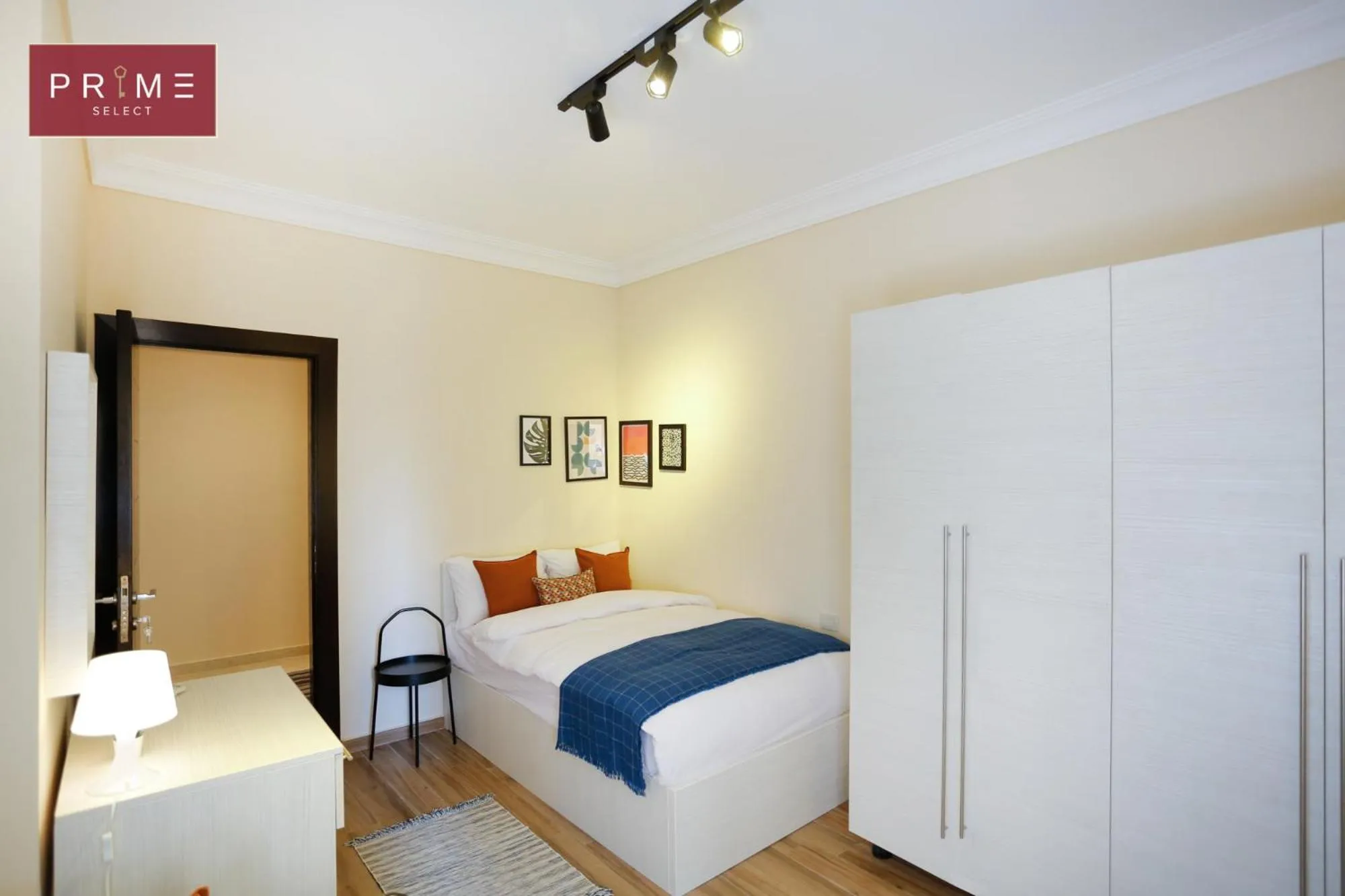 Bed in Prime Select Point 90 Mall