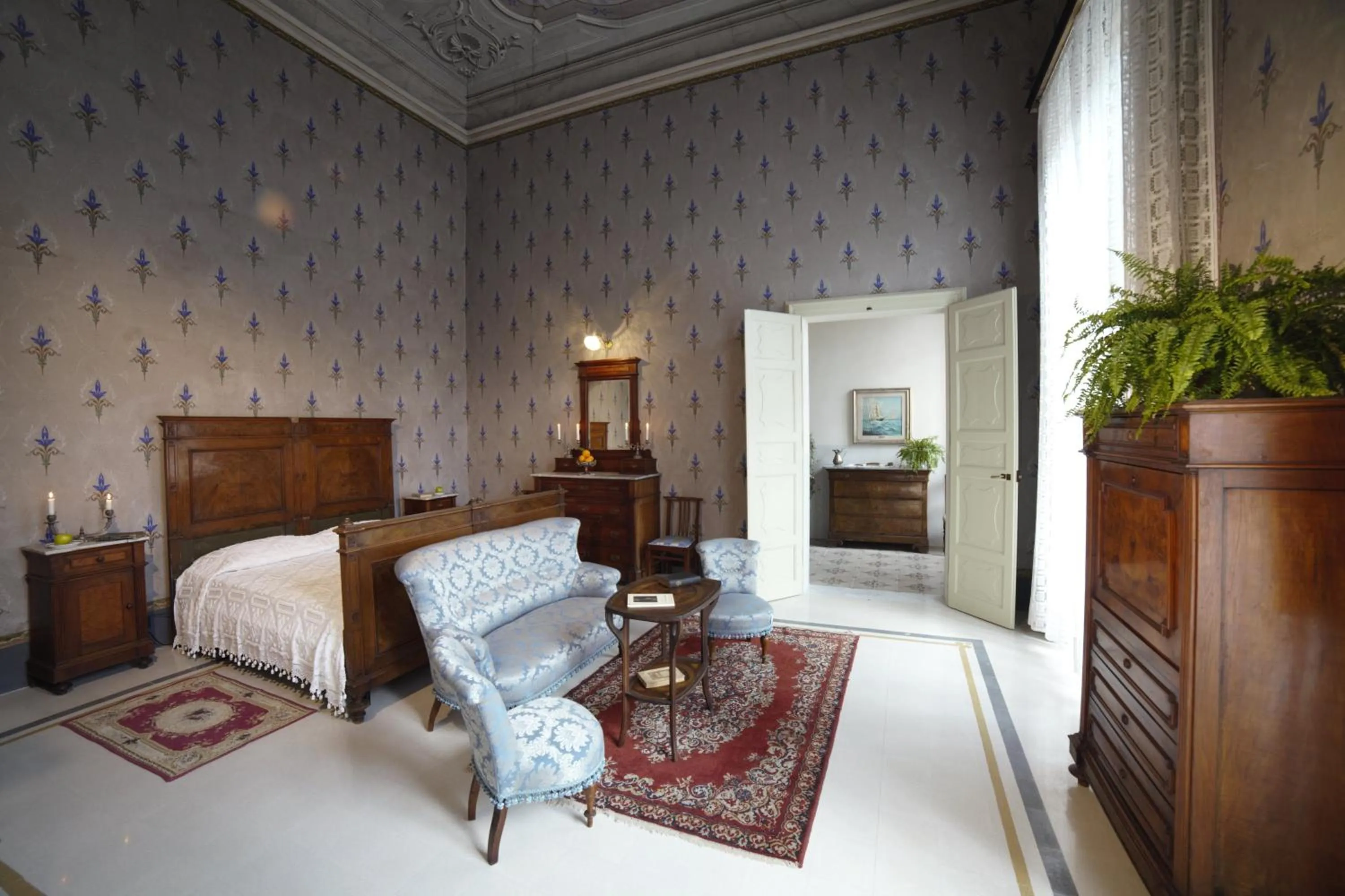 Coffee/tea facilities, Bed in Residenza d'Epoca Regina d'Arborea