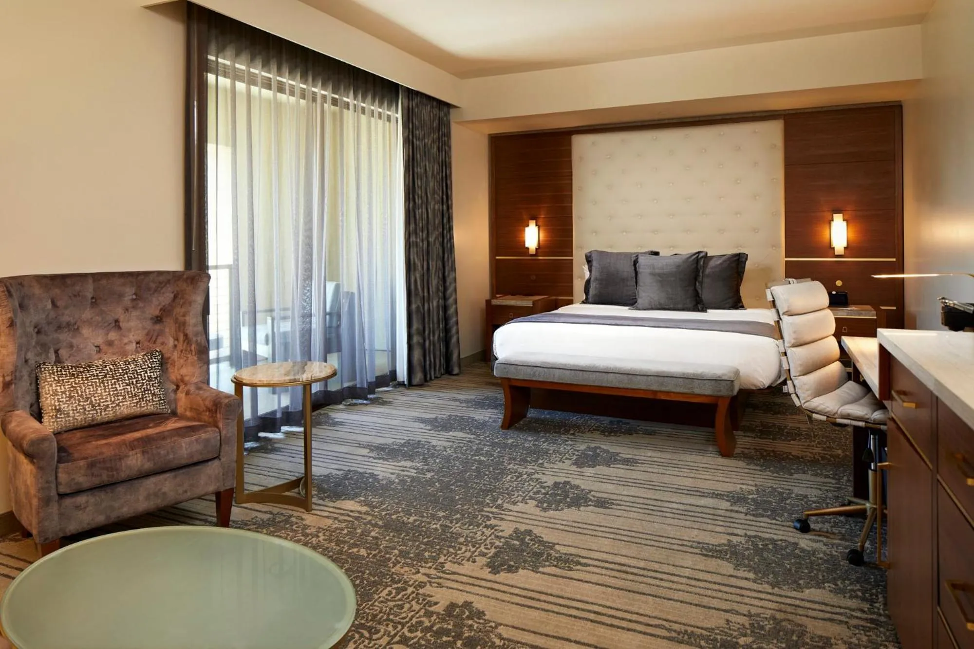 Bed in Legacy Resort Hotel & Spa