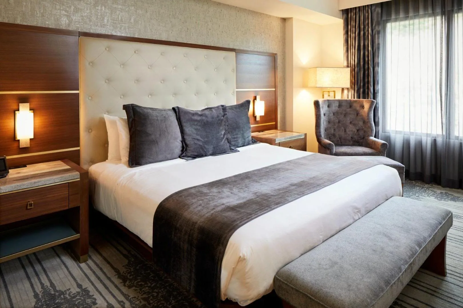 Bed in Legacy Resort Hotel & Spa